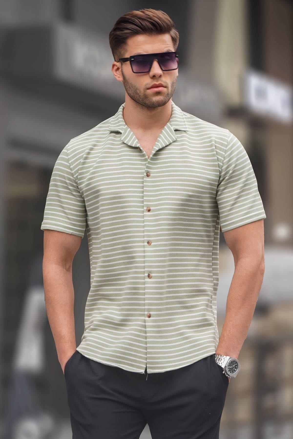 Levně Madmext Water Green Striped Slim Fit Men's Short Sleeve Shirt 5591