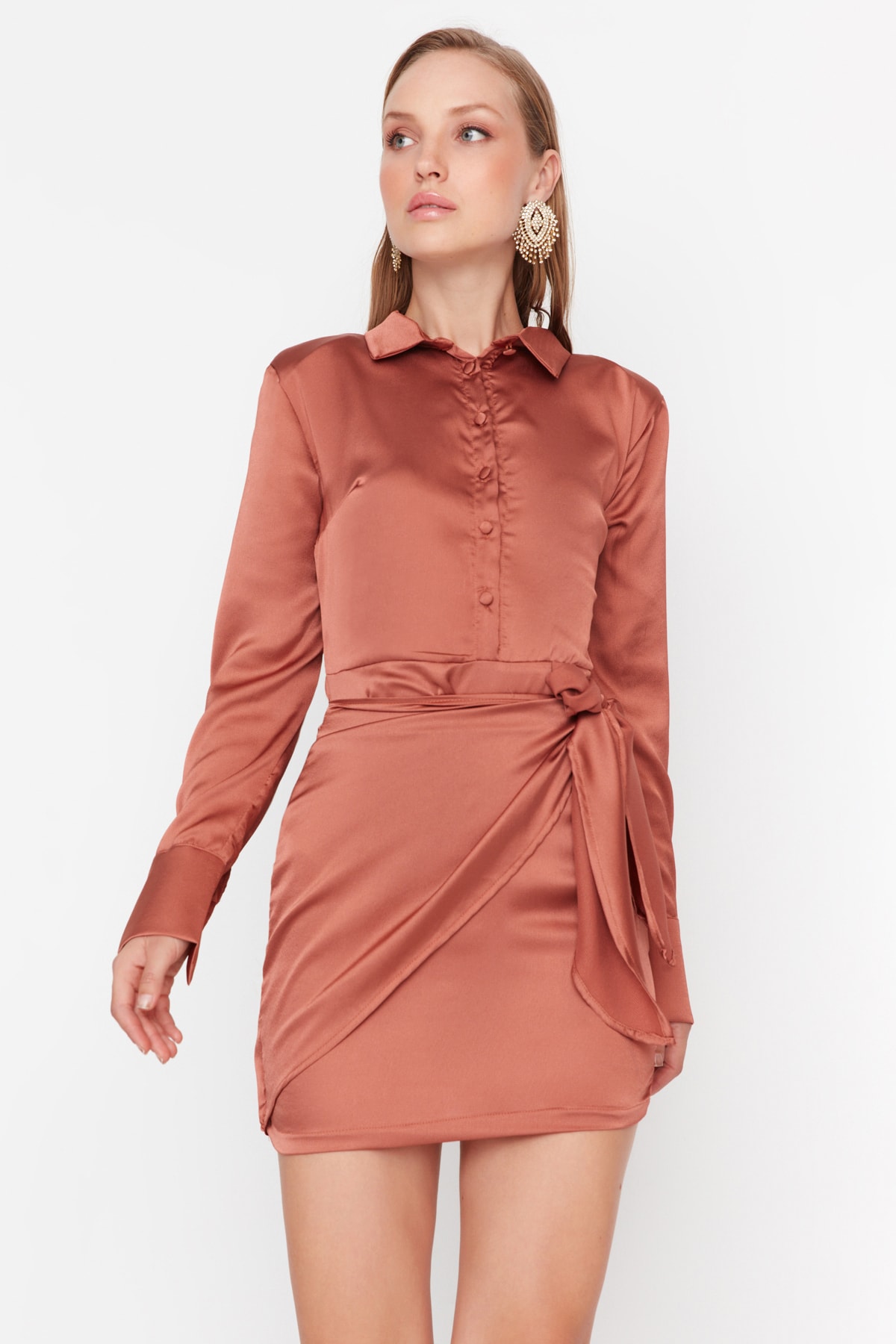 Trendyol Cinnamon Tie Rochie de seară detaliată din satin