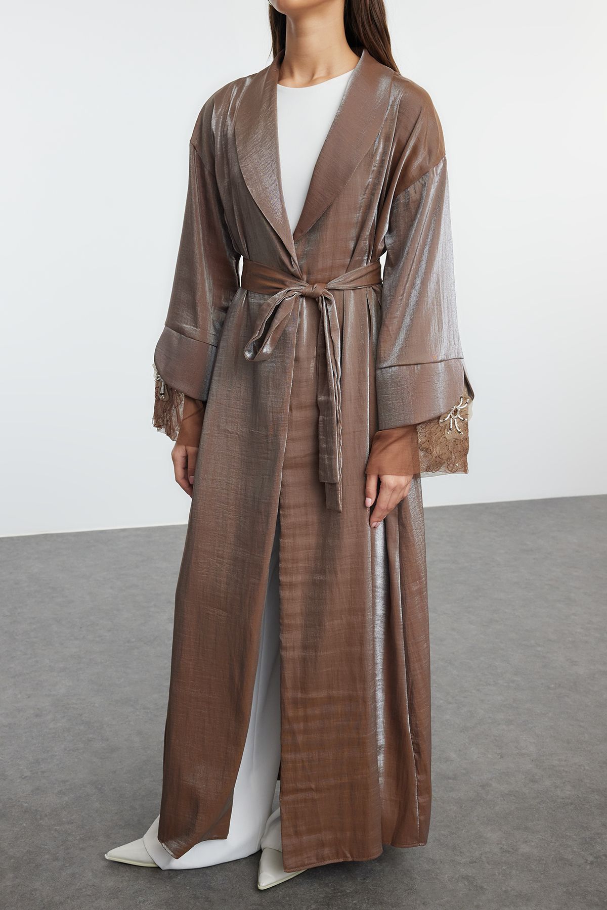 Trendyol Mink Cuff Rose Accessory Detailed Woven Cape & Abaya
