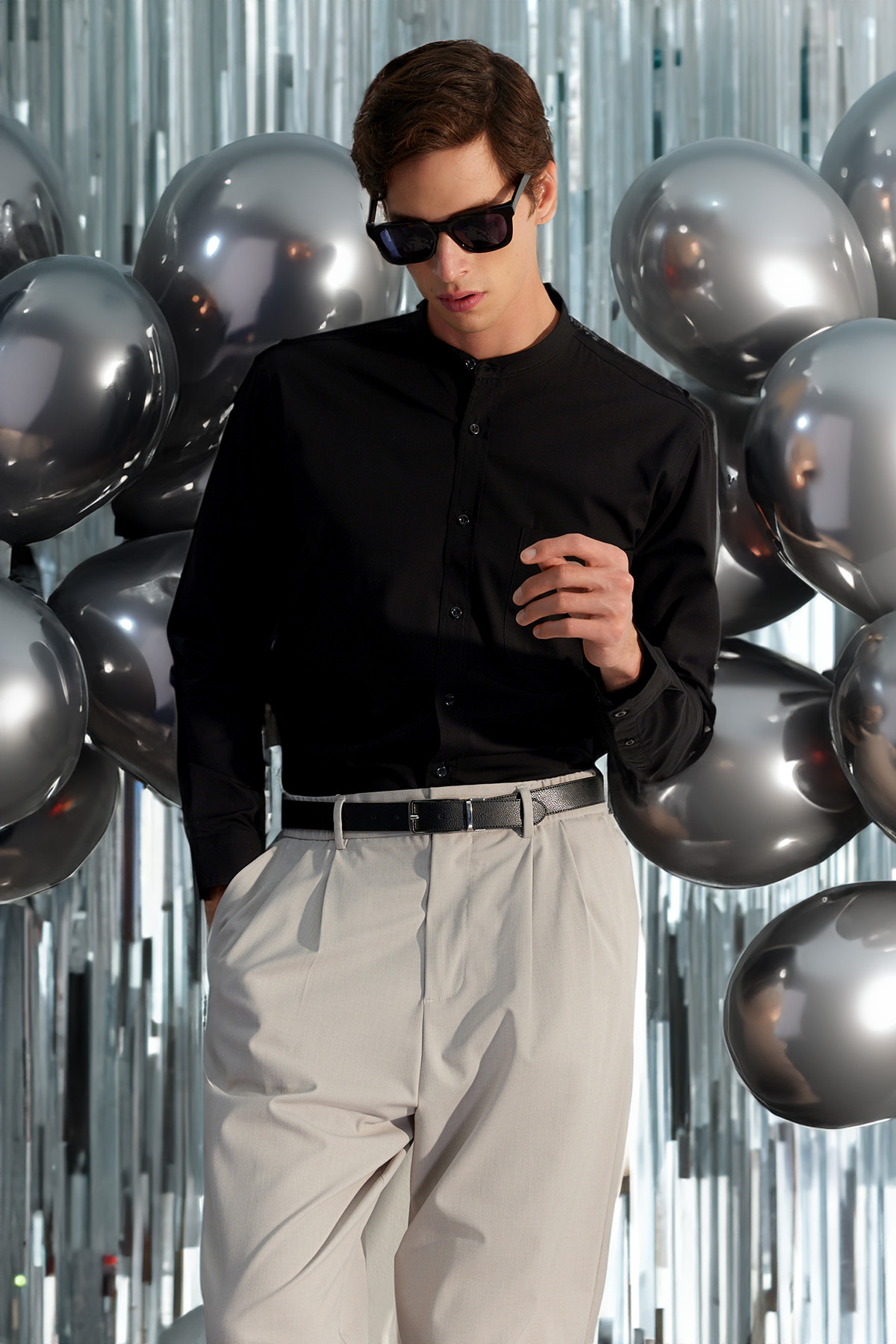 Levně Trendyol Limited Edition Black Men's Regular Fit Large Collar Shirt