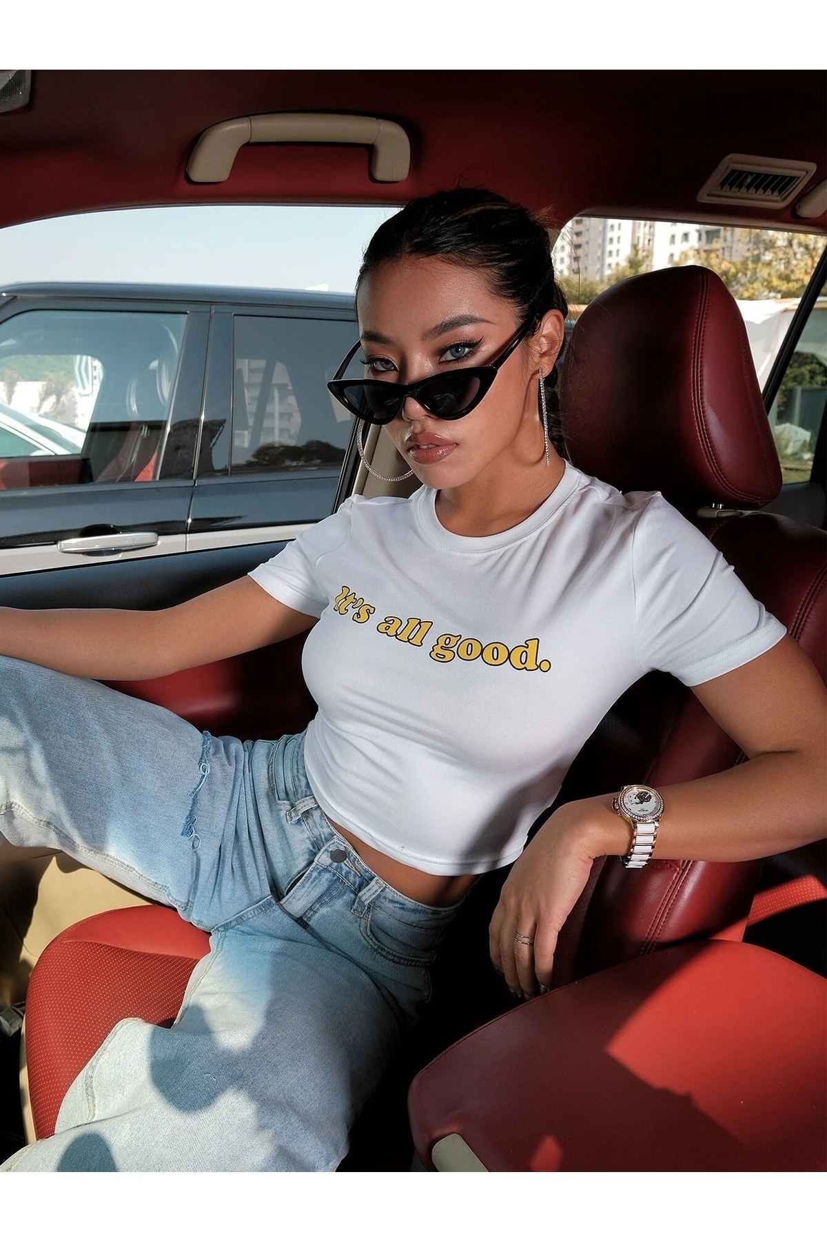 Know Women's White It's All Good Printed Crewneck Oversized Crop T-shirt.