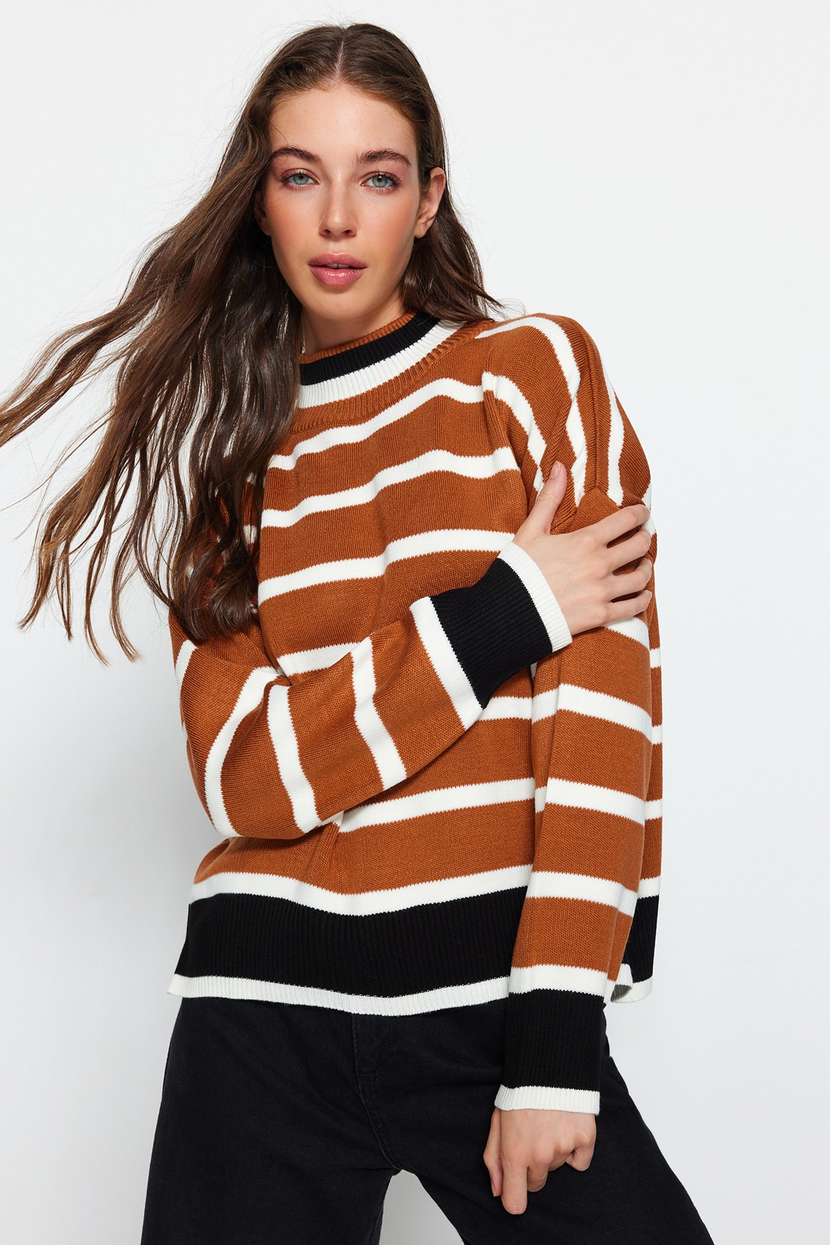 Trendyol Cinnamon Super Wide Fit Knitwear Sweater