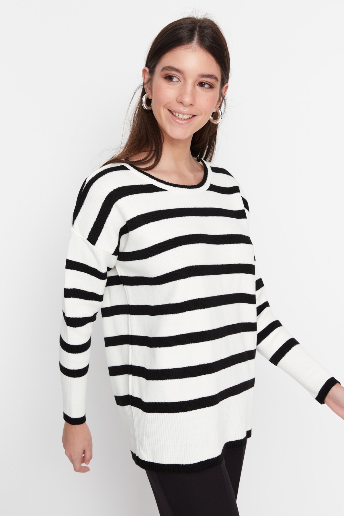 Trendyol Black Basic Striped Knitwear Sweater
