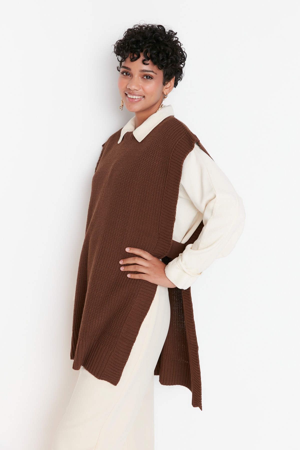 Trendyol Brown Side Slit Detailed Knitwear Sweater