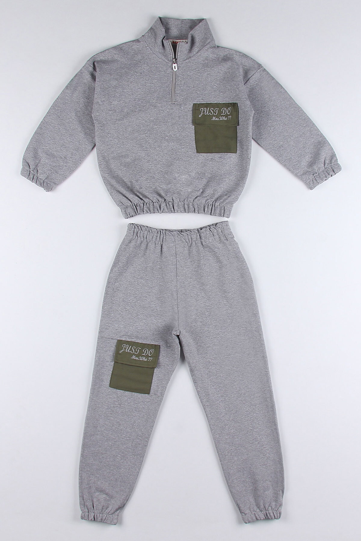 Levně zepkids Girl's Gray Colored Just Do Printed Tracksuit Set with Pockets, Zipper and Elastic Waist.