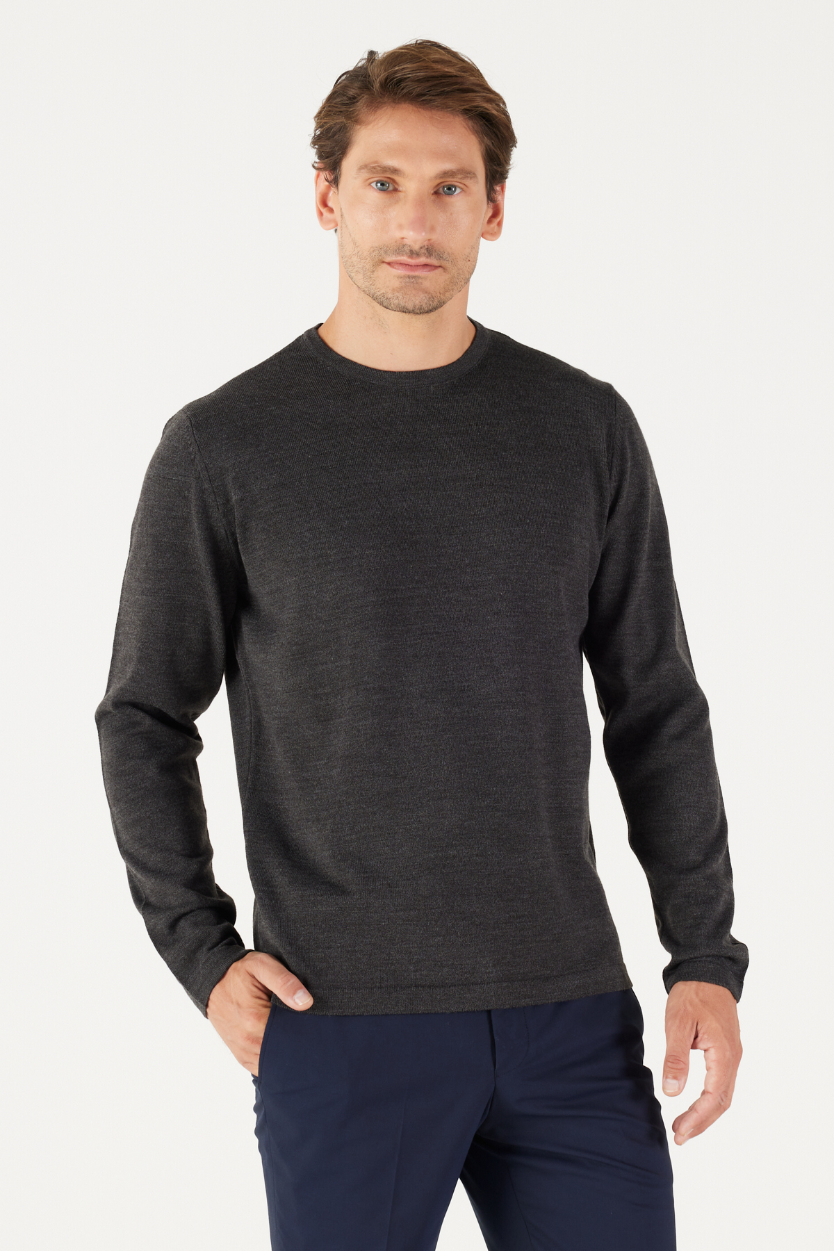 Levně AC&Co / Altınyıldız Classics Men's Anthracite-melange Standard Fit Normal Fit Warm Crew Neck Knitwear Sweater