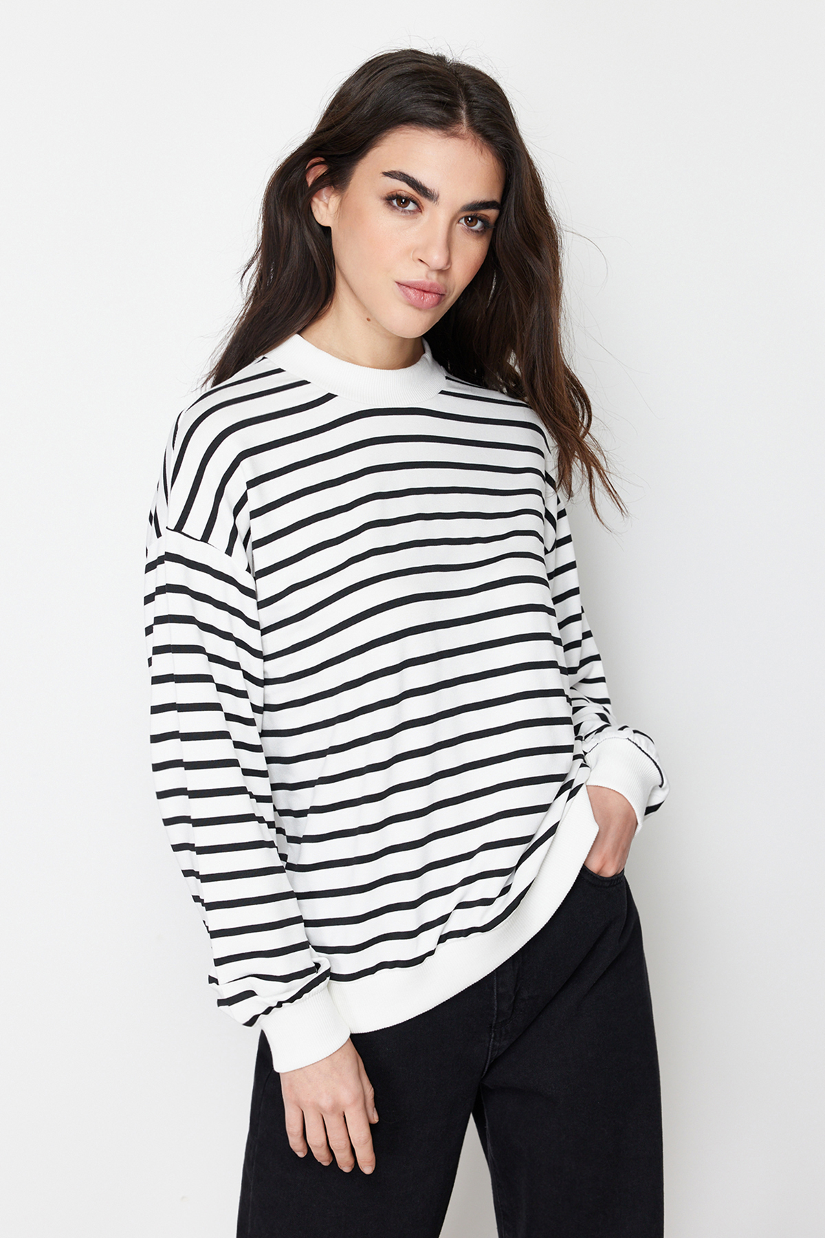 Levně Trendyol Ecru Striped Knitted Sweatshirt