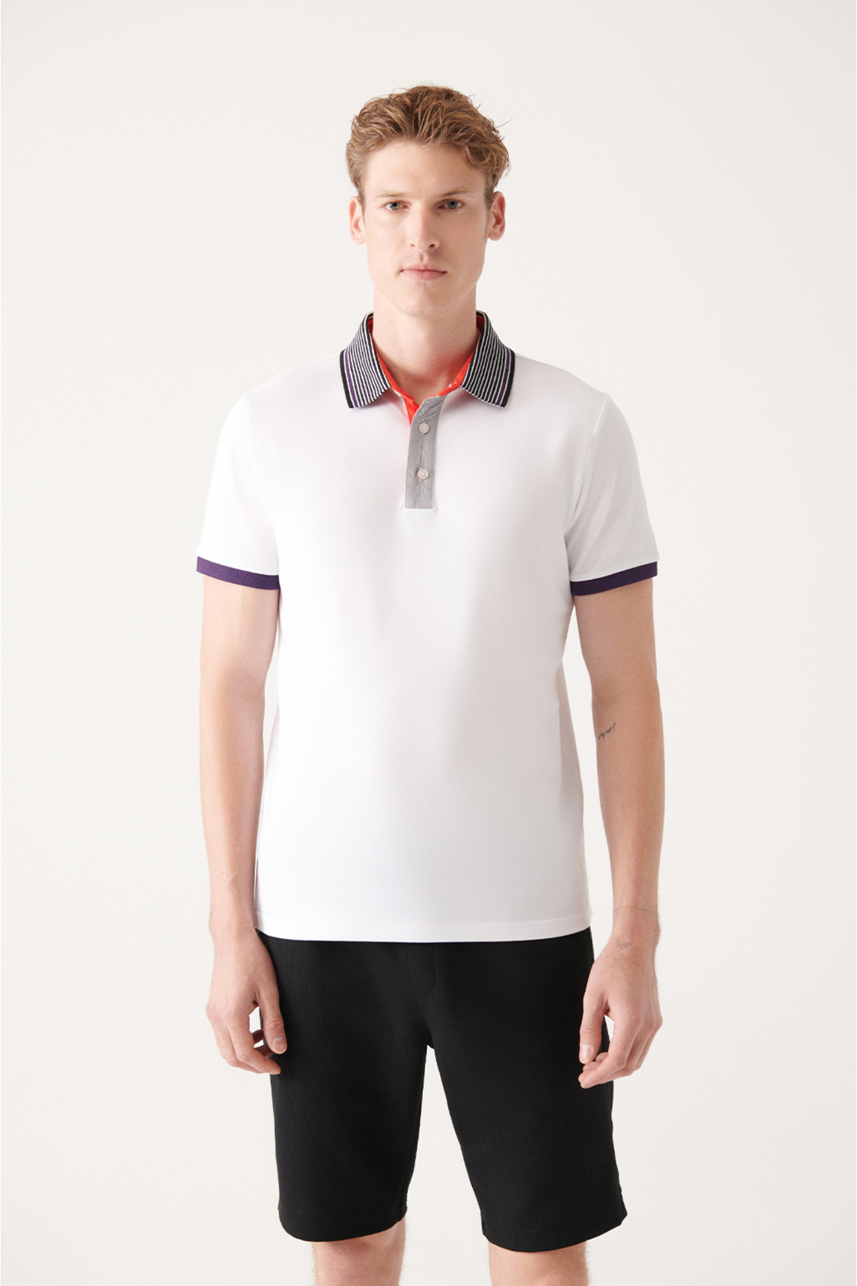 Levně Avva Men's White 100% Cotton Polo Neck Regular Fit T-shirt