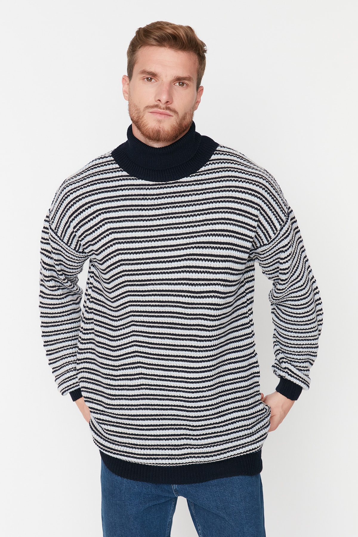 Levně Trendyol Navy Blue Oversize Fit Turtleneck Striped Knitwear Sweater