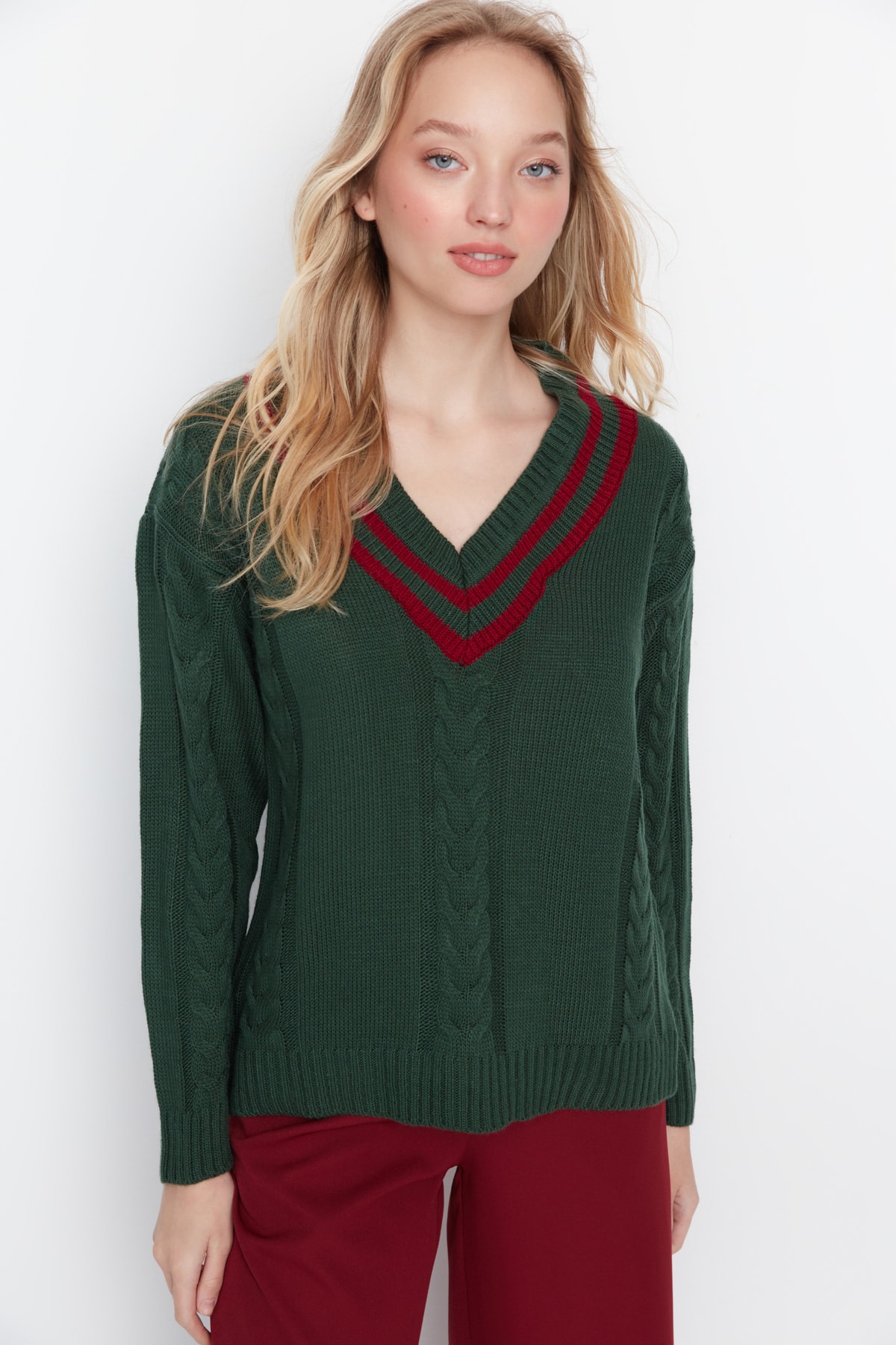 Trendyol Emerald Green V-Neck Knitwear Sweater