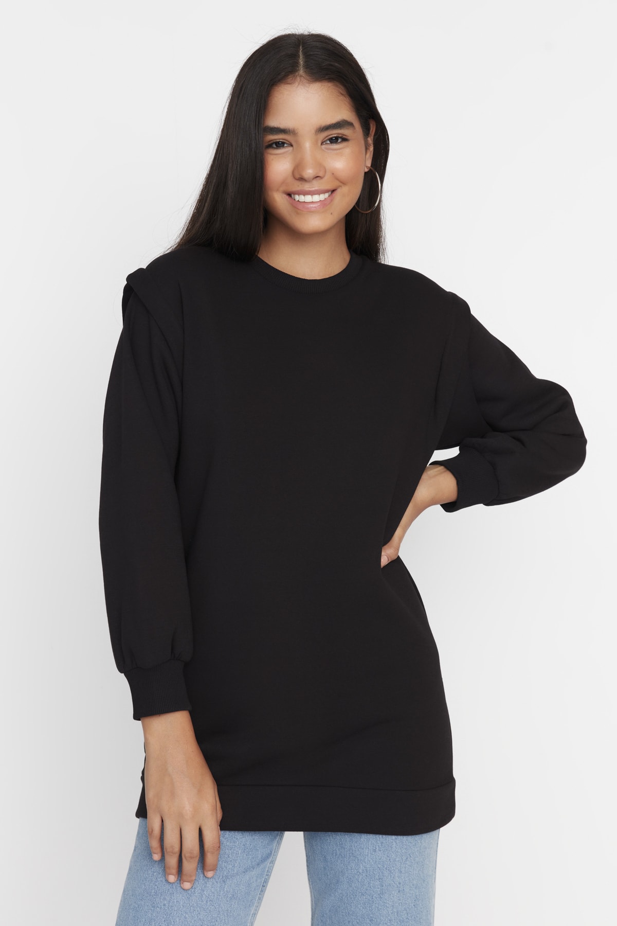 Levně Trendyol Black Shoulder Detailed Soft Fuzzy Thick Knitted Sweatshirt