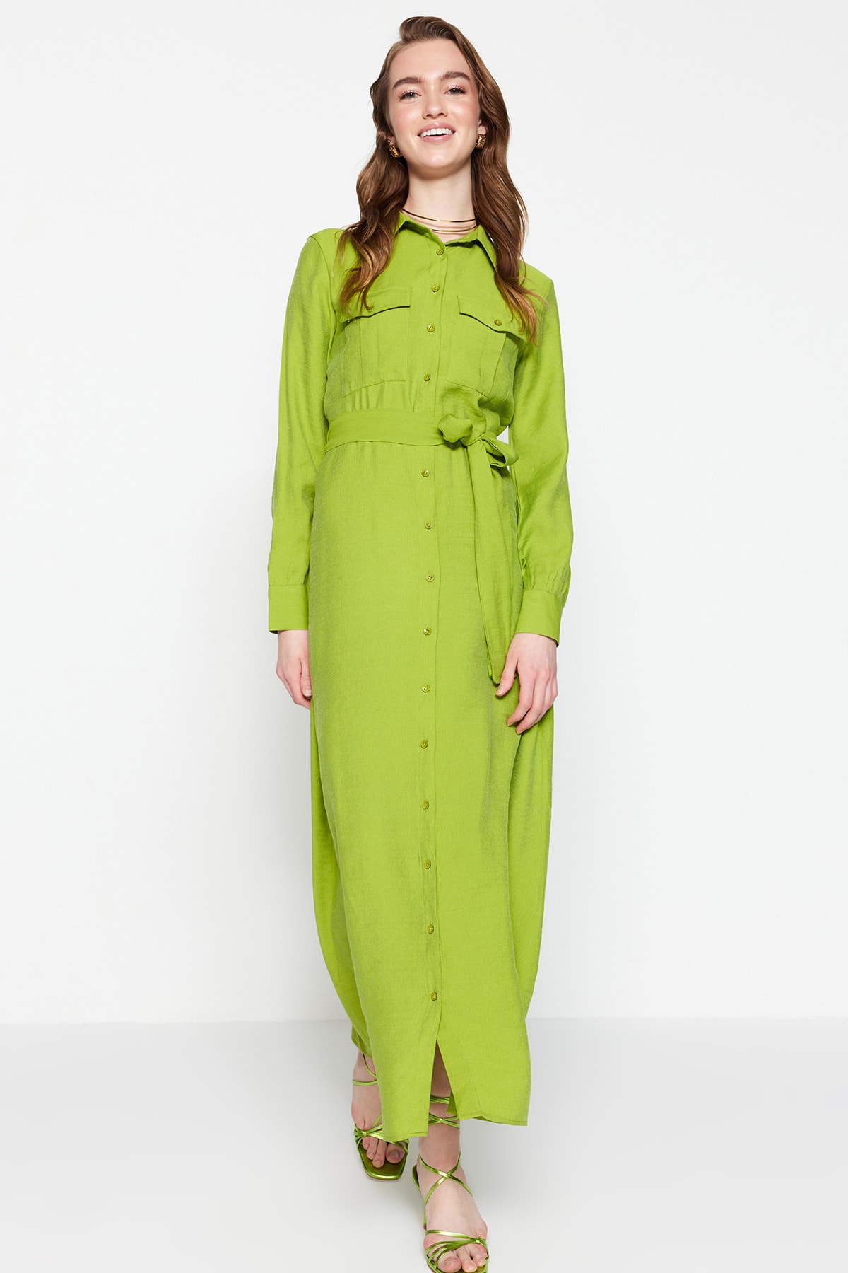 Trendyol Oil Green Belted vrecko detailné tkané košeľové šaty