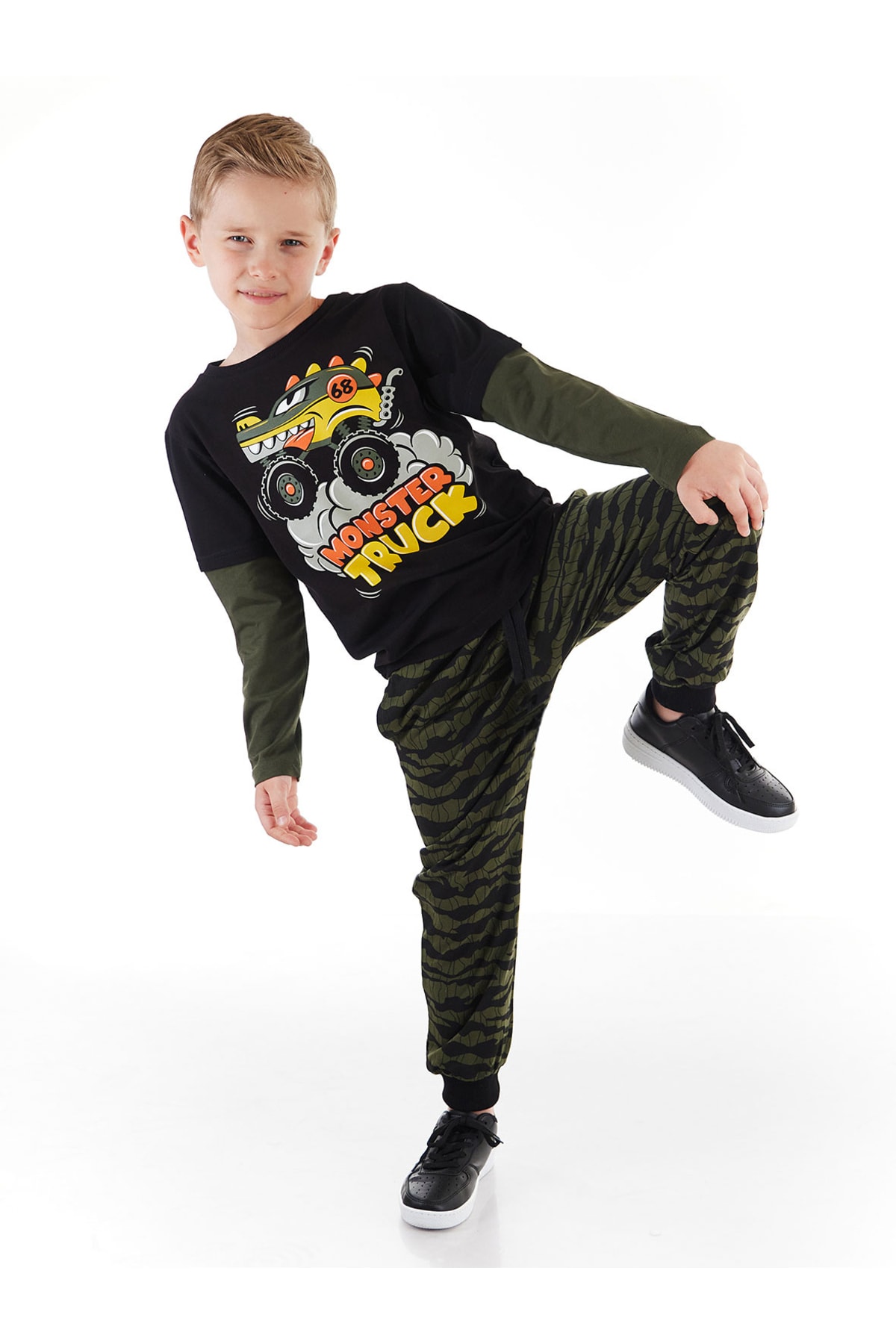 Levně mshb&g Truck Camouflage Boys T-shirt Trousers Suit