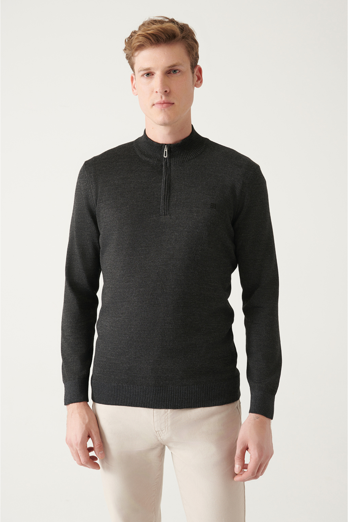 Levně Avva Men's Anthracite High Neck Wool Blended Regular Fit Knitwear Sweater