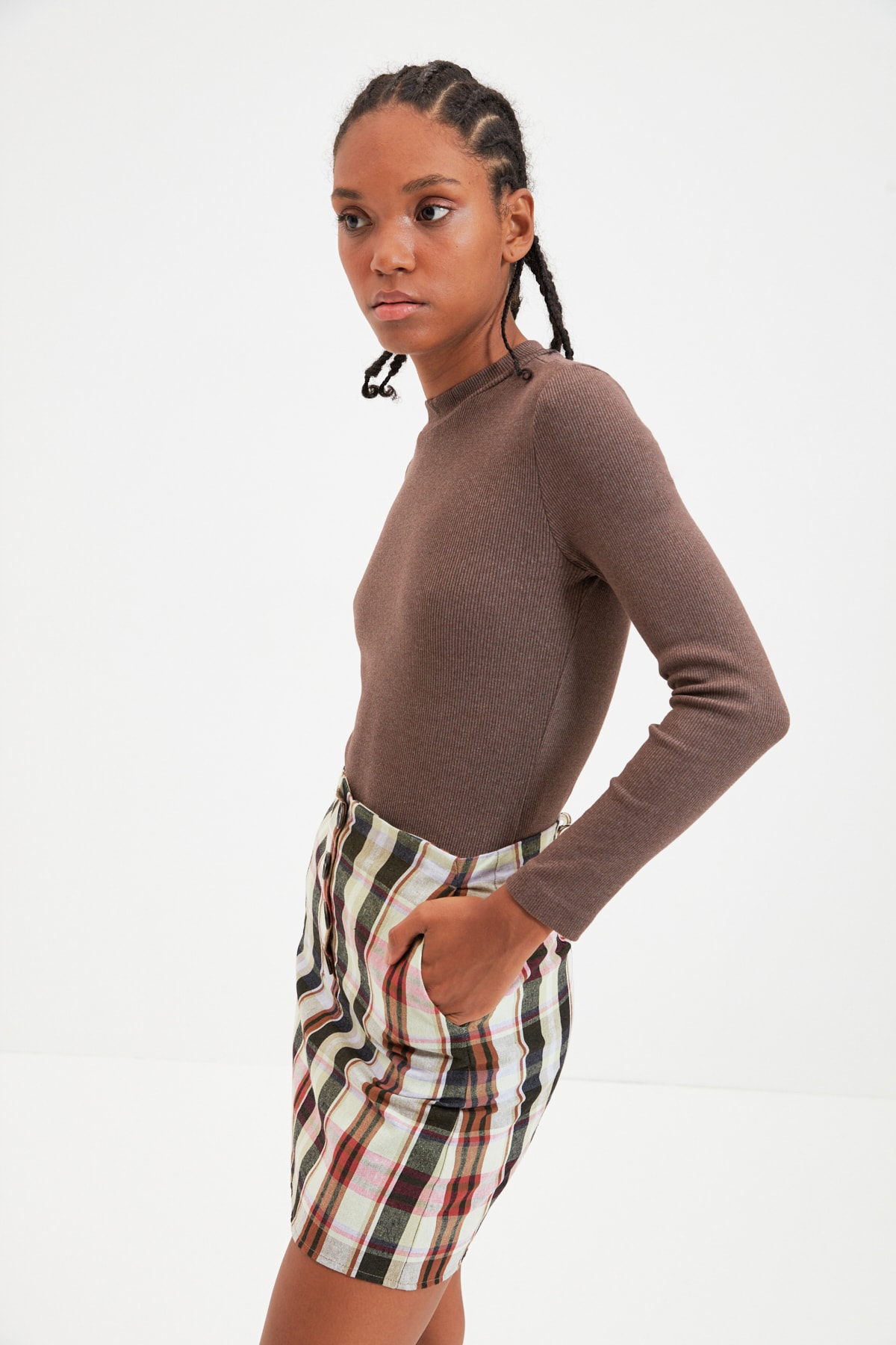 Levně Trendyol Brown Stand-Up Collar Ribbed Knitted Body with Snap Snaps