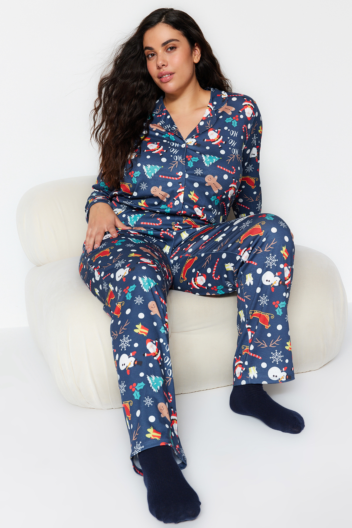 Levně Trendyol Curve Navy Blue Christmas Themed Knitted Pajamas Set