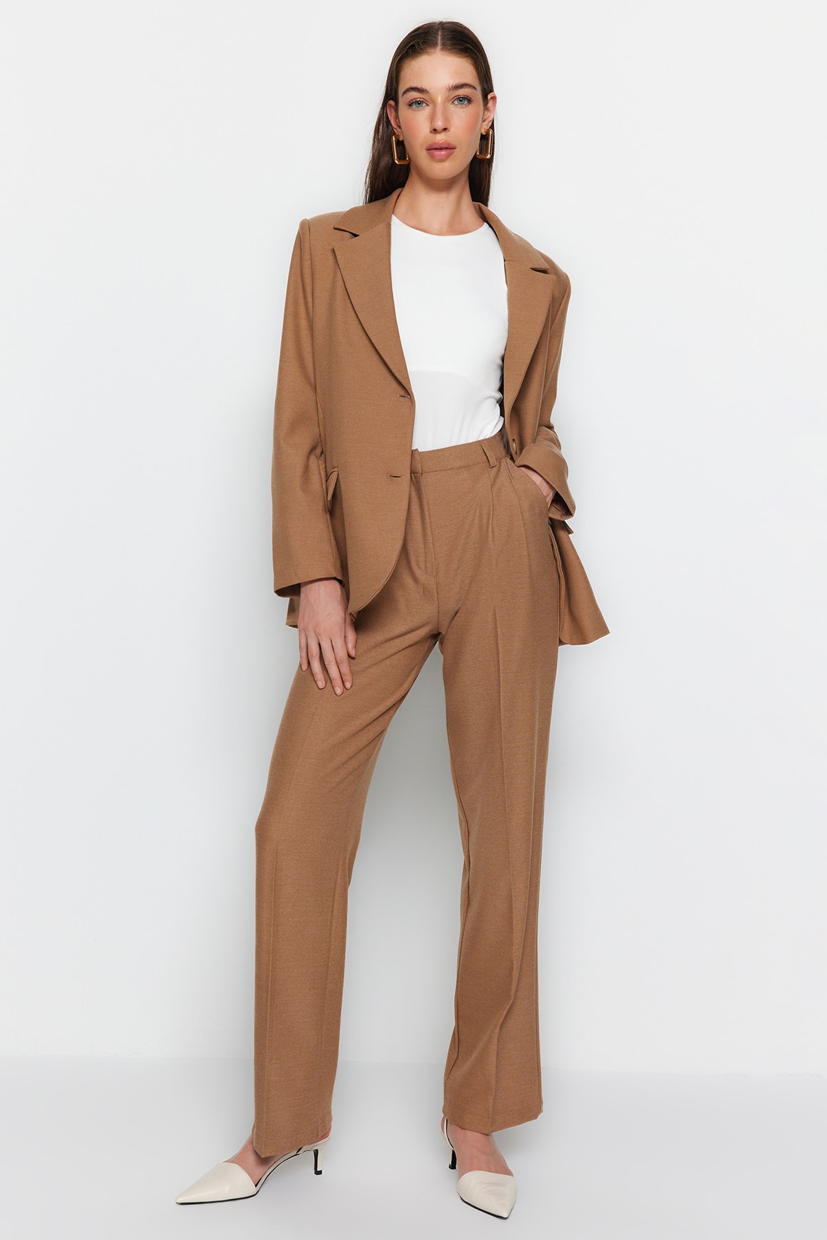 Trendyol Limited Edition Brown Straight Cut Pleated Woven Trousers