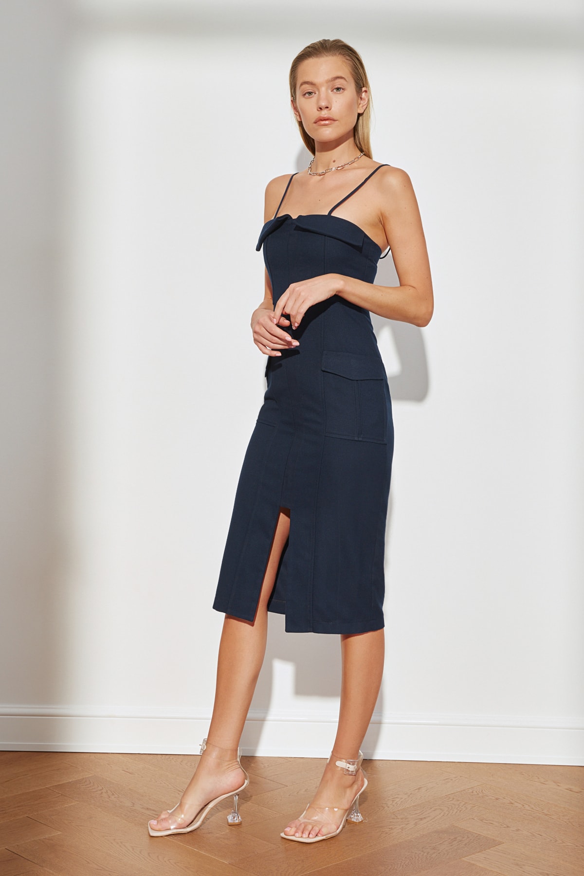 Trendyol Navy Blue Pocket și Slit Detail Dress