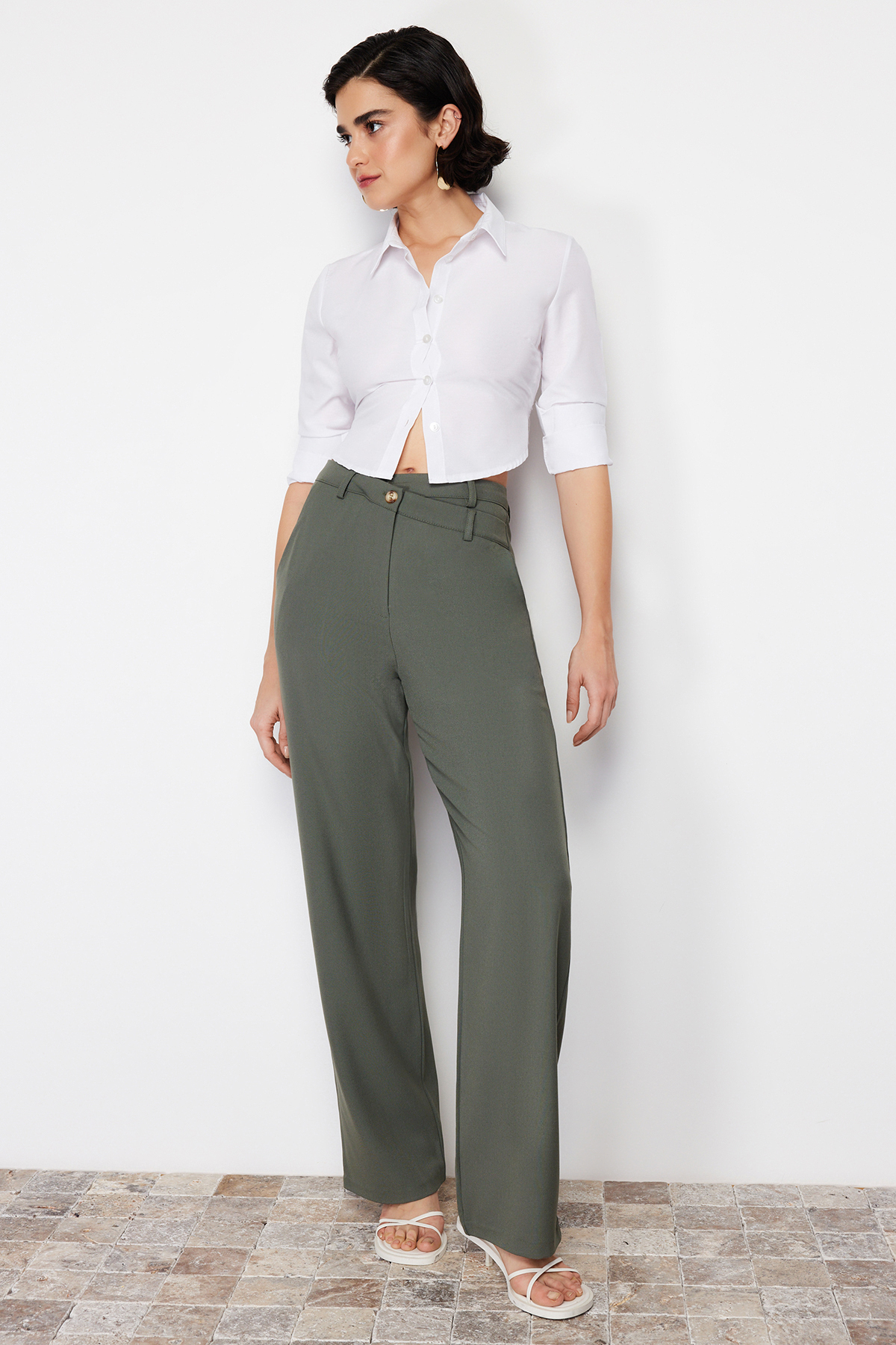 Trendyol Khaki Premium Straight/Straight Fit Asymmetric Waist Detail Woven Trousers