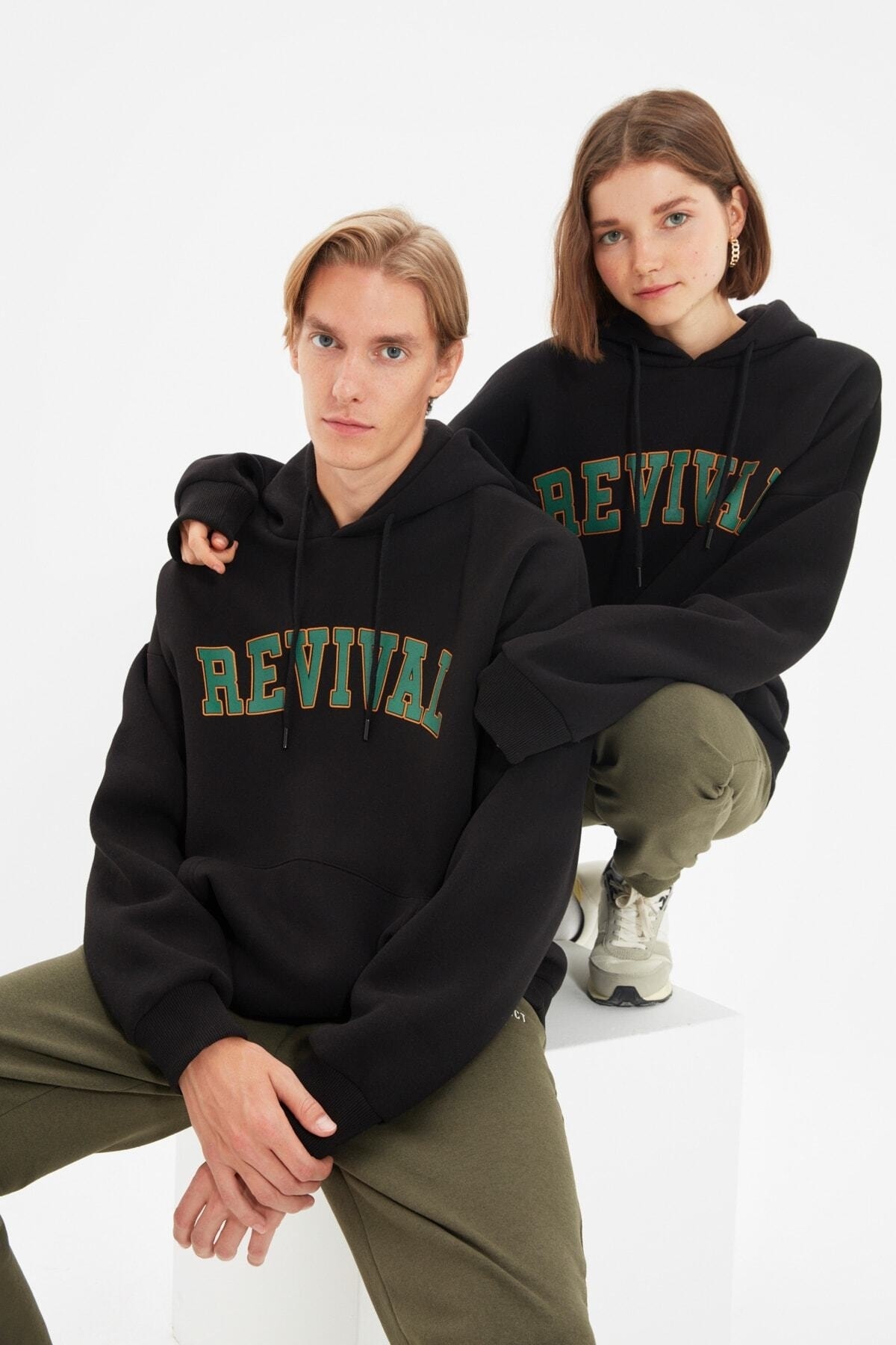 Trendyol Black Unisex Oversize/Wide Cut Hooded Text Printed Sweatshirt