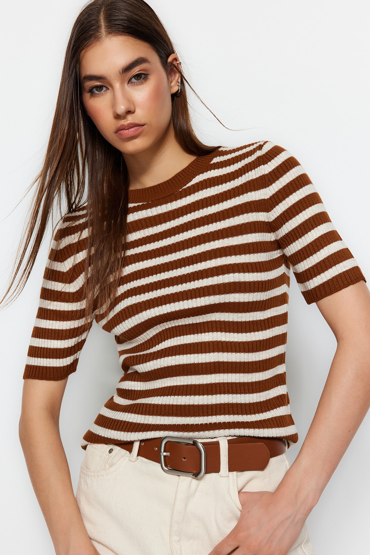 Levně Trendyol Brown Basic Striped Knitwear T-Shirt