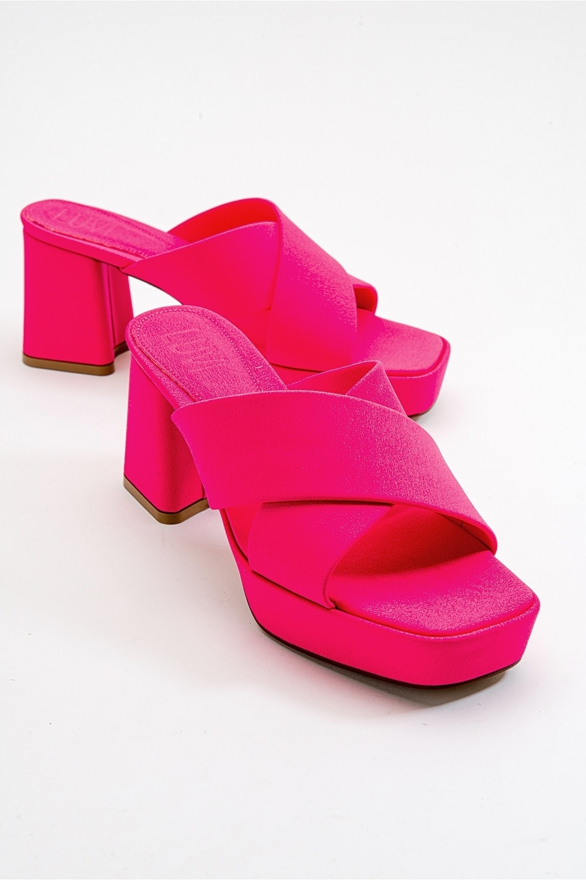 LuviShoes Lowa Fuchsia Women's Heeled Slippers