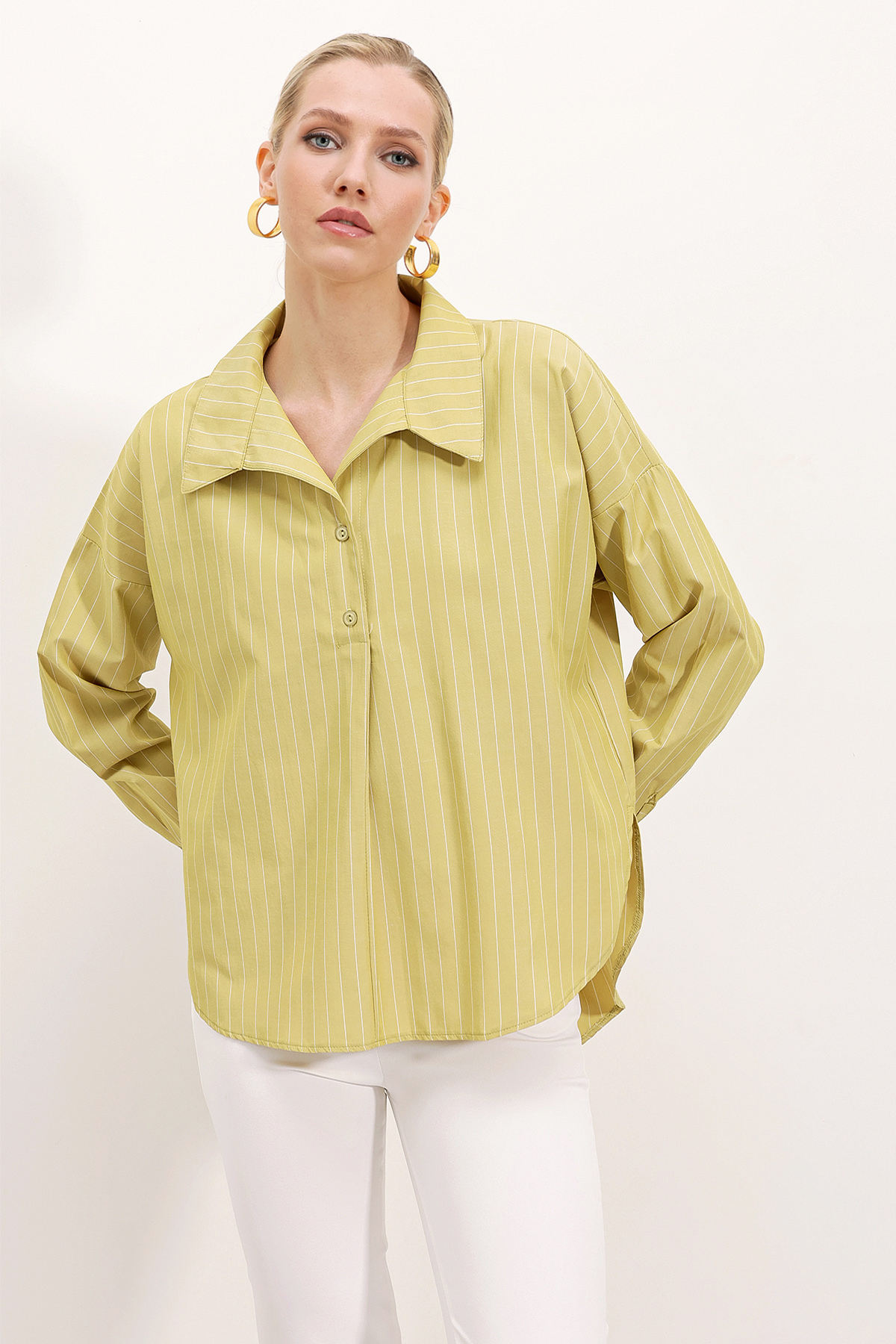 Levně Bigdart 20215 Wide-Fit Striped Oversize Shirt - Green