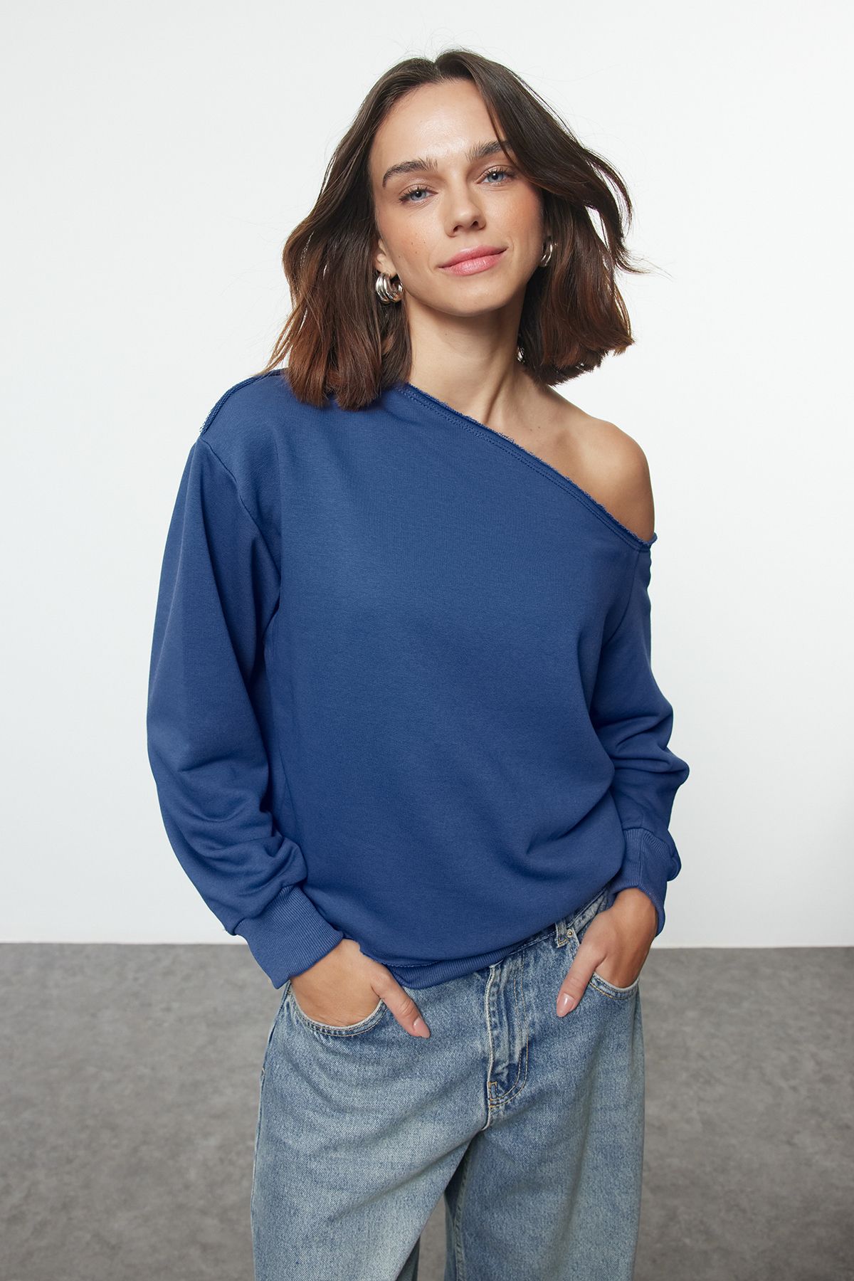 Trendyol Indigo Oversize/Wide Fit asymmetrical Collar Thick Knitted Sweatshirt