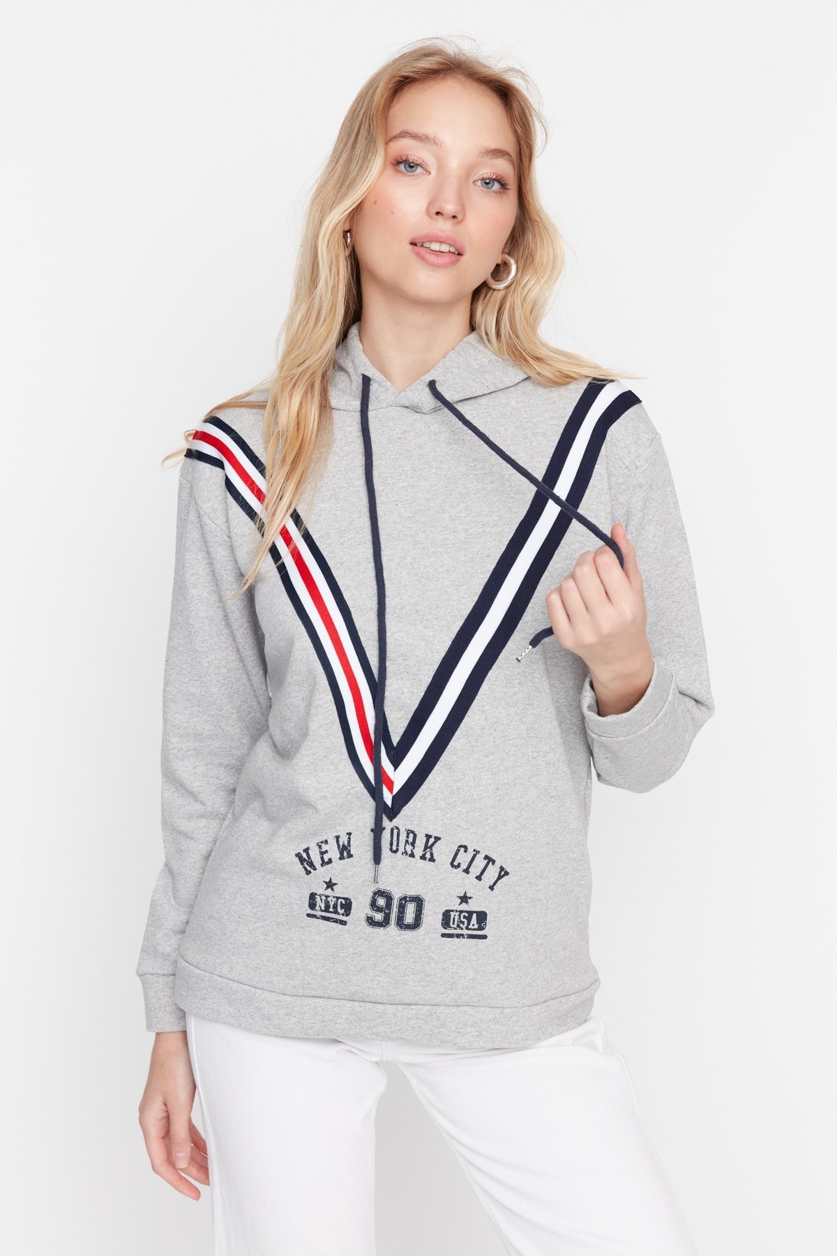 Trendyol Gray Stripe Detail Printed Basic Knitted Sweatshirt with a Hoodie
