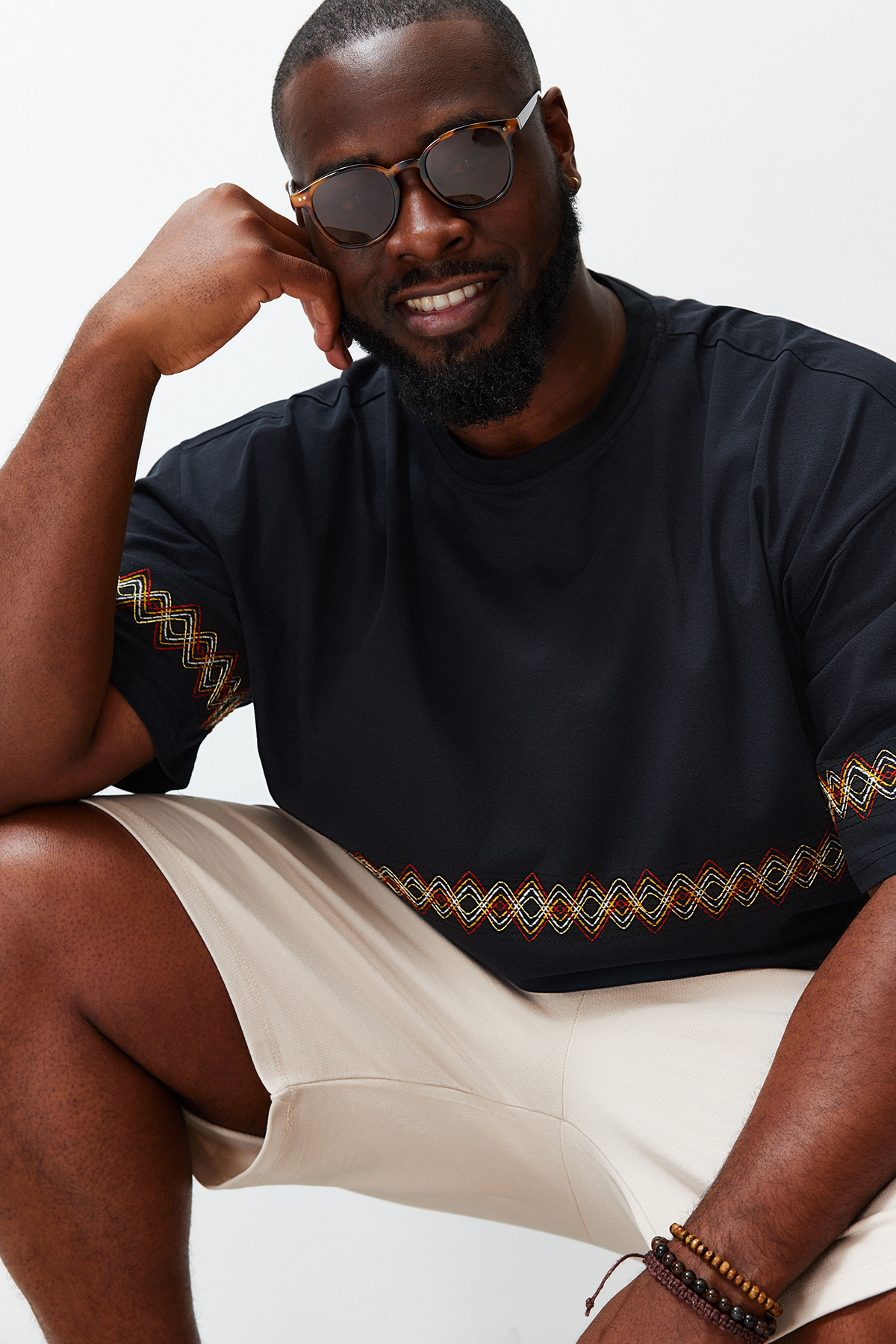 Trendyol Plus Size Černé Oversize/Široký Střih 100% Bavlna Etnické Vyšívání Pohodlné Tričko