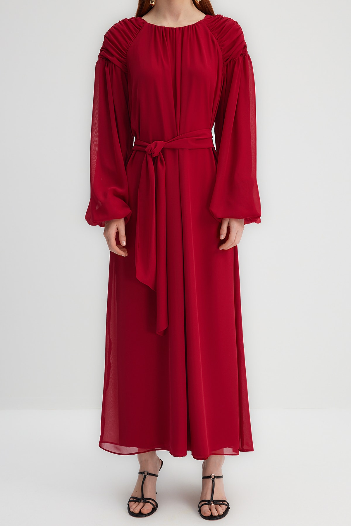 Rochie de seara din sifon fucsia Trendyol x Kevser Sarıoğlu cu curea de umăr drapată și draperie