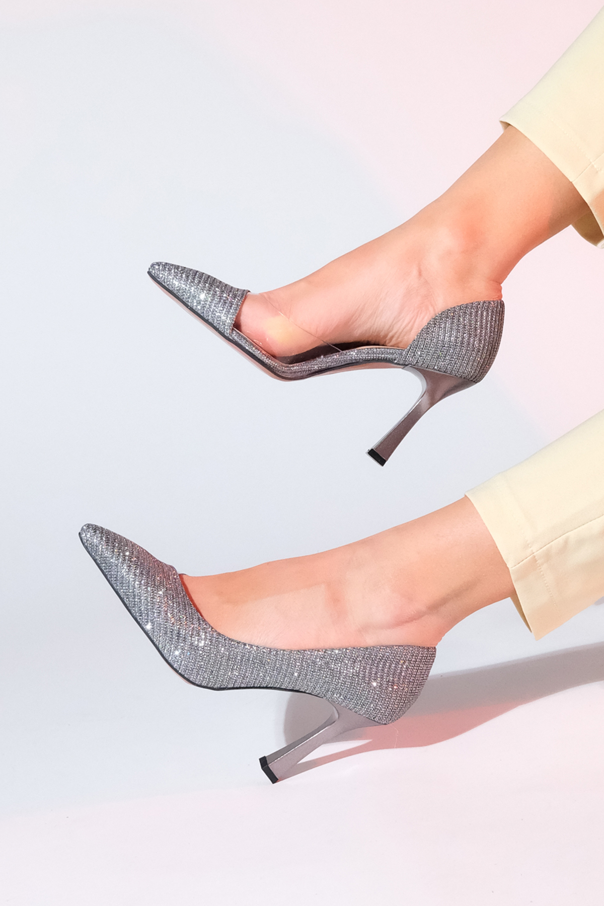 Pantofi cu toc înalt argintii