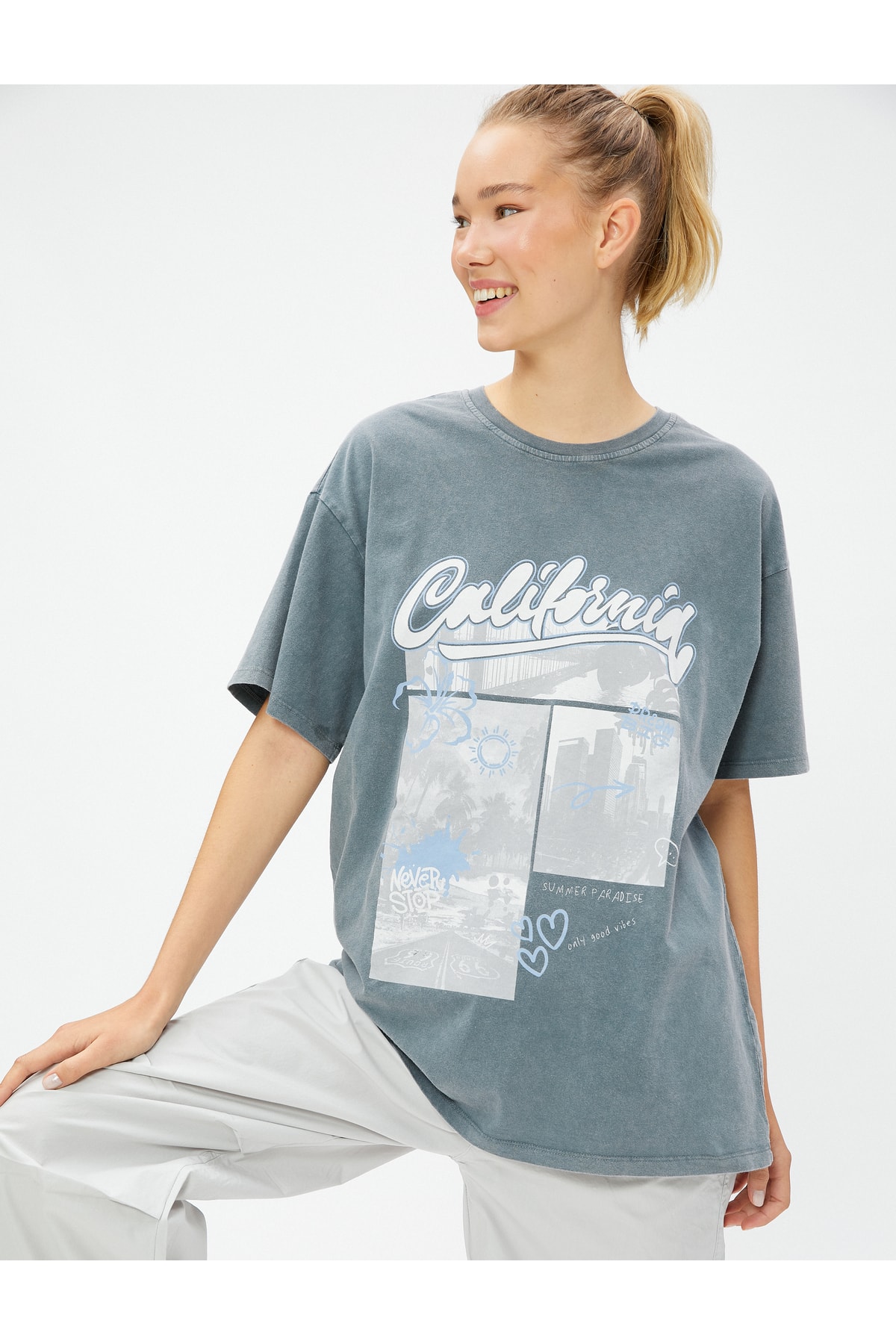 Levně Koton Oversize T-Shirt Printed Crew Neck Short Sleeve