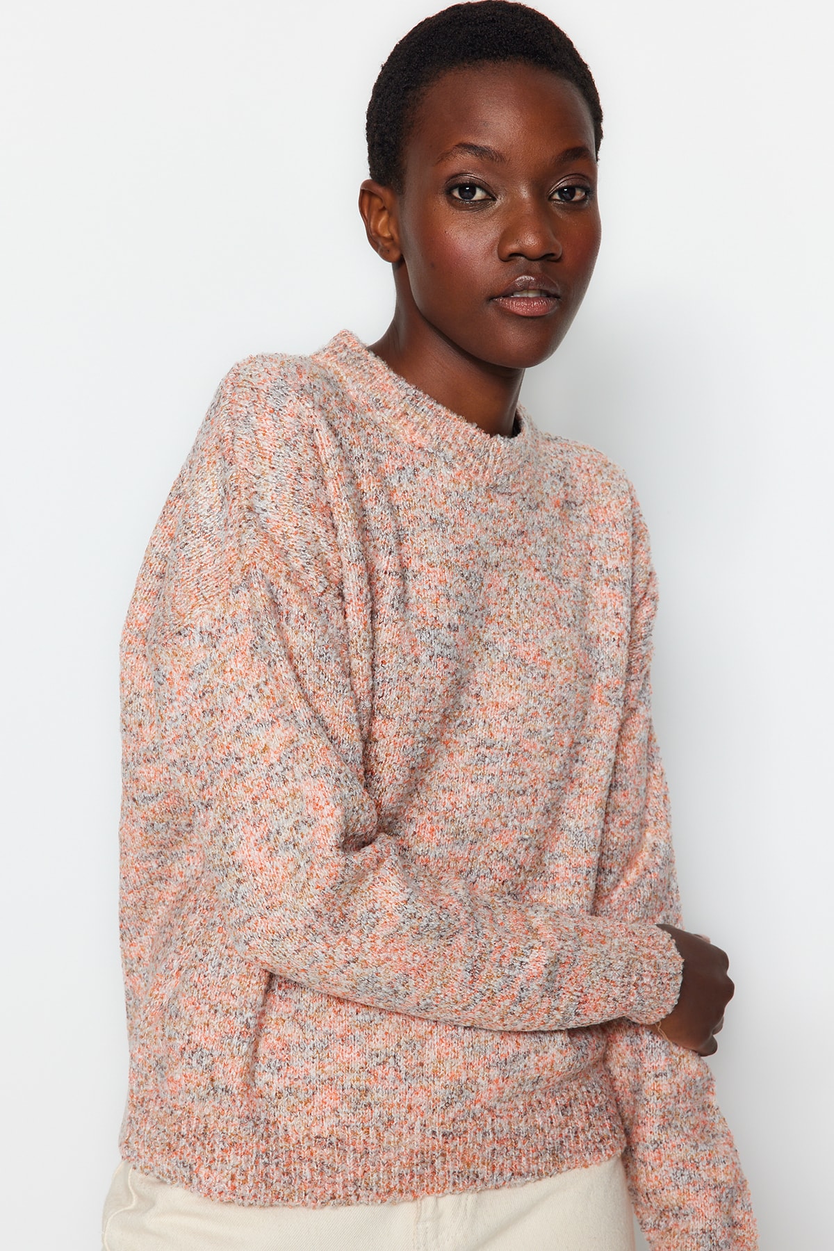 Trendyol Pink Wide Fit Boucle Knitwear Sweater
