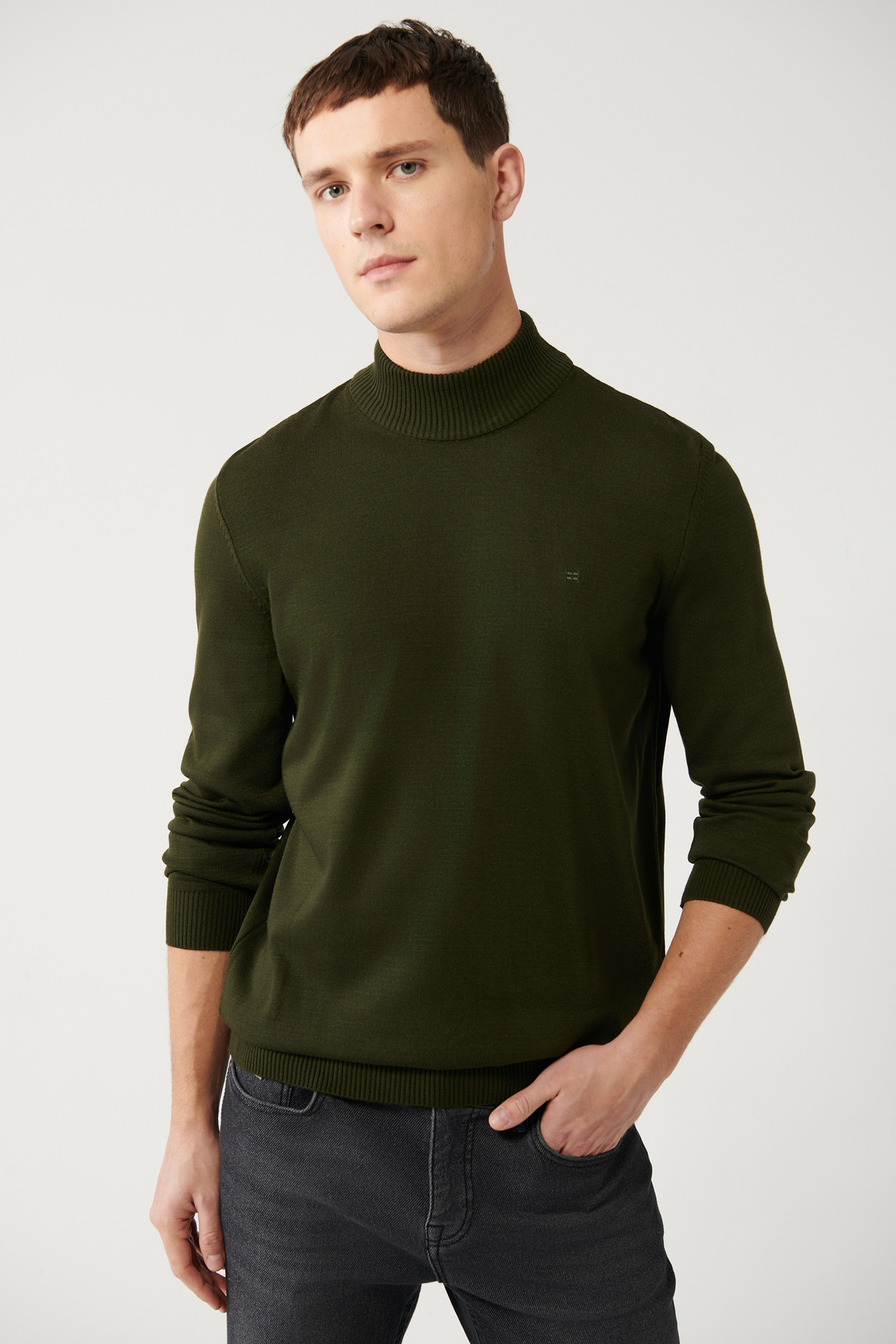 Levně Avva Dark Khaki Unisex Knitwear Sweater Half Turtleneck Non-Pilling Regular Fit