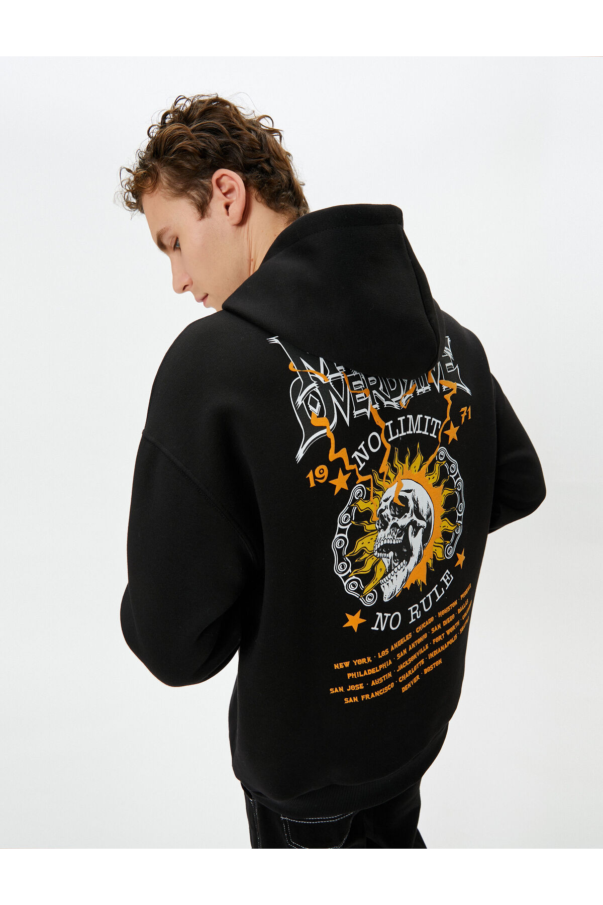 Levně Koton Oversize Hoodie with Skull Themed Slogan Printed on the Back