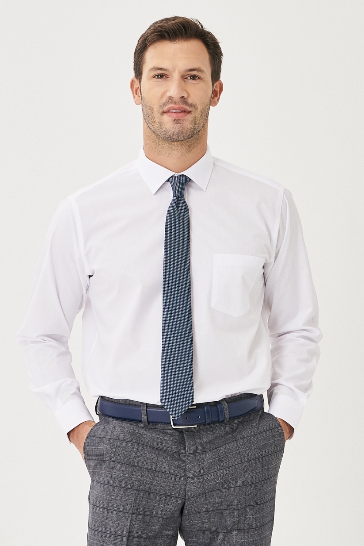 AC&Co / Altınyıldız Classics Men's White Easy-to-Iron Comfort Fit Comfy Cut Classic Collar Shirt.