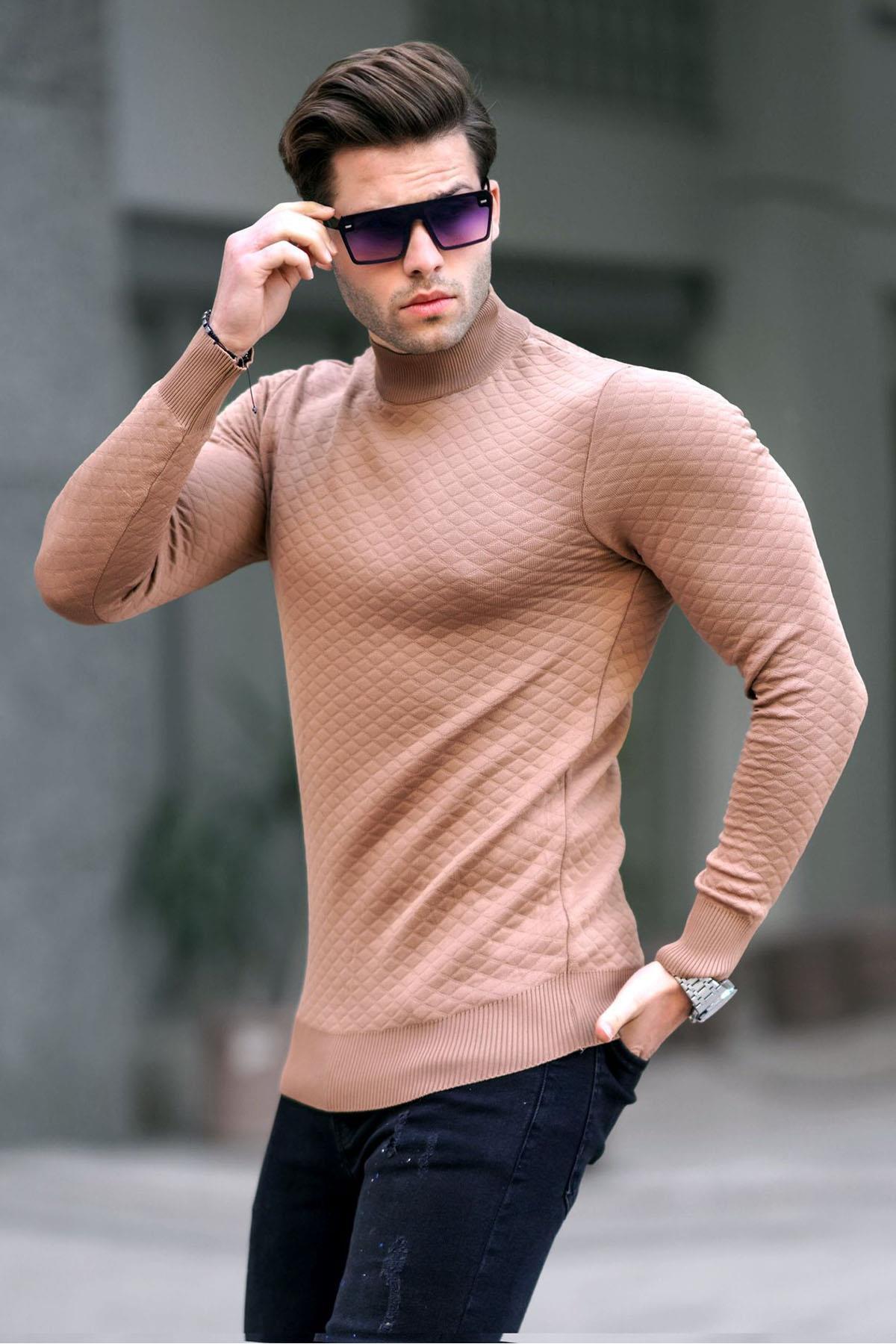 Levně Madmext Men's Camel Turtleneck Knitwear Sweater 6857