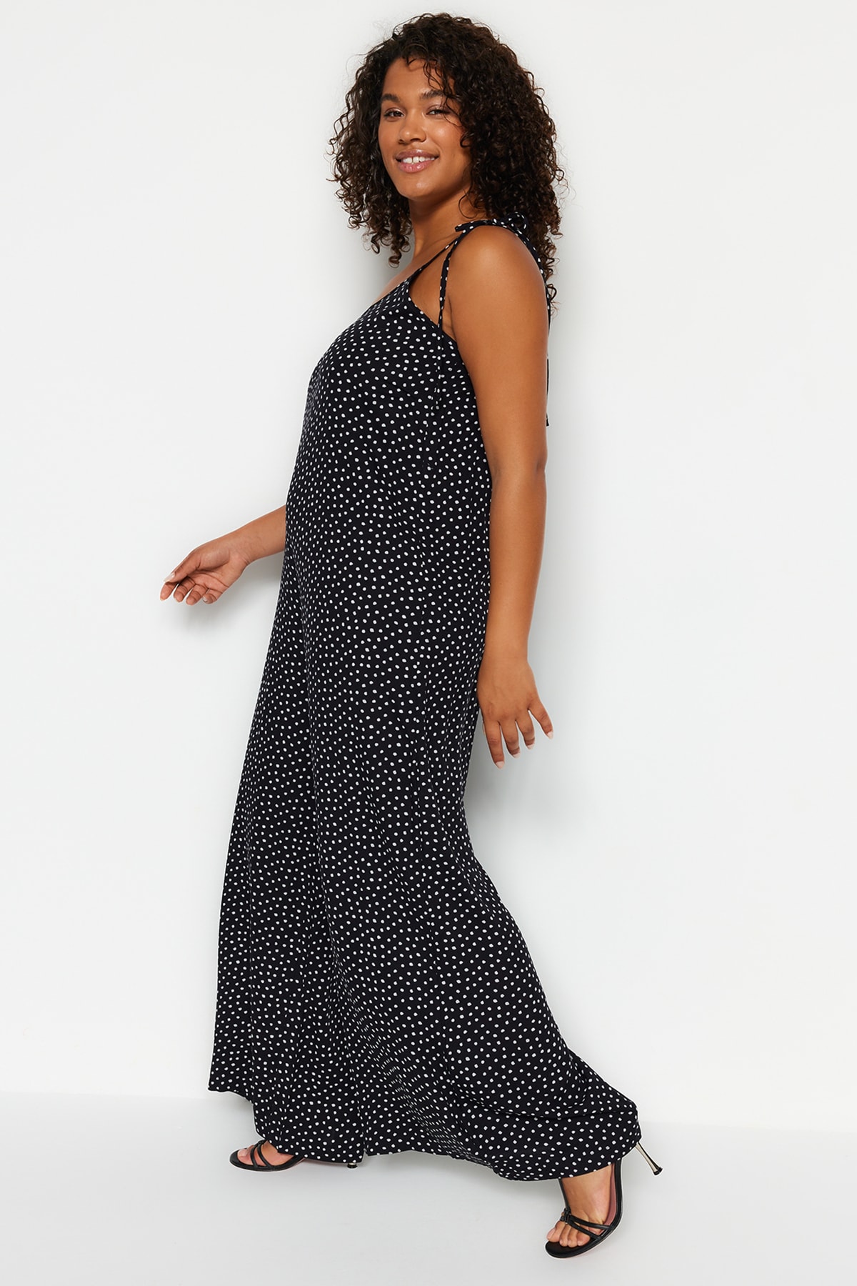 Trendyol Curve Black Floral Pattern Woven Jumpsuit