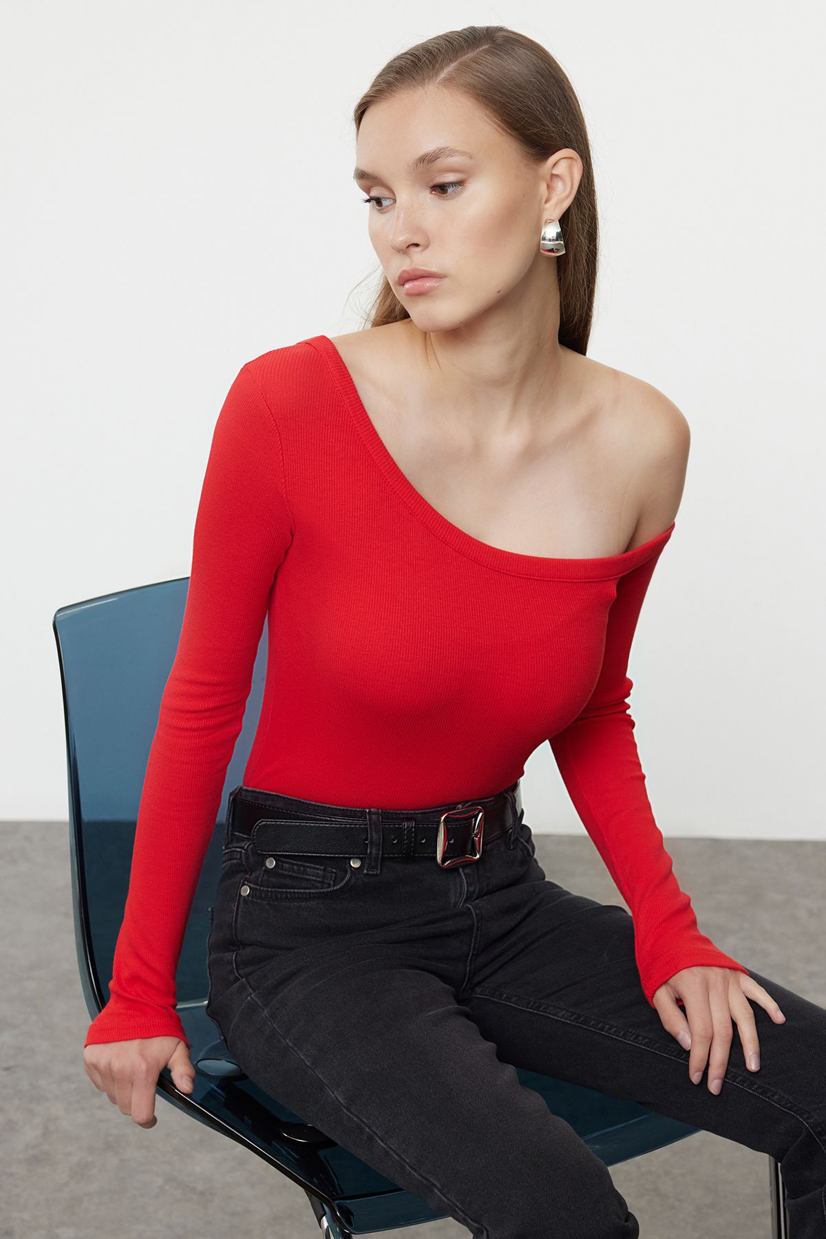 Trendyol Red Fitted Off Shoulder Corded Cotton Stretch Knitted Blouse