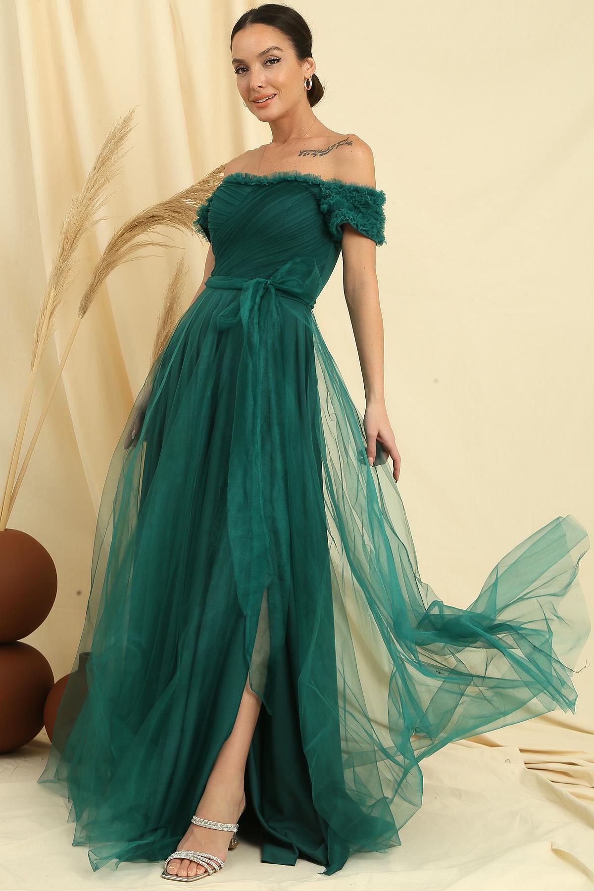 Levně By Saygı Frilly Belted Collar And Sleeves Lined Long Tulle Dress