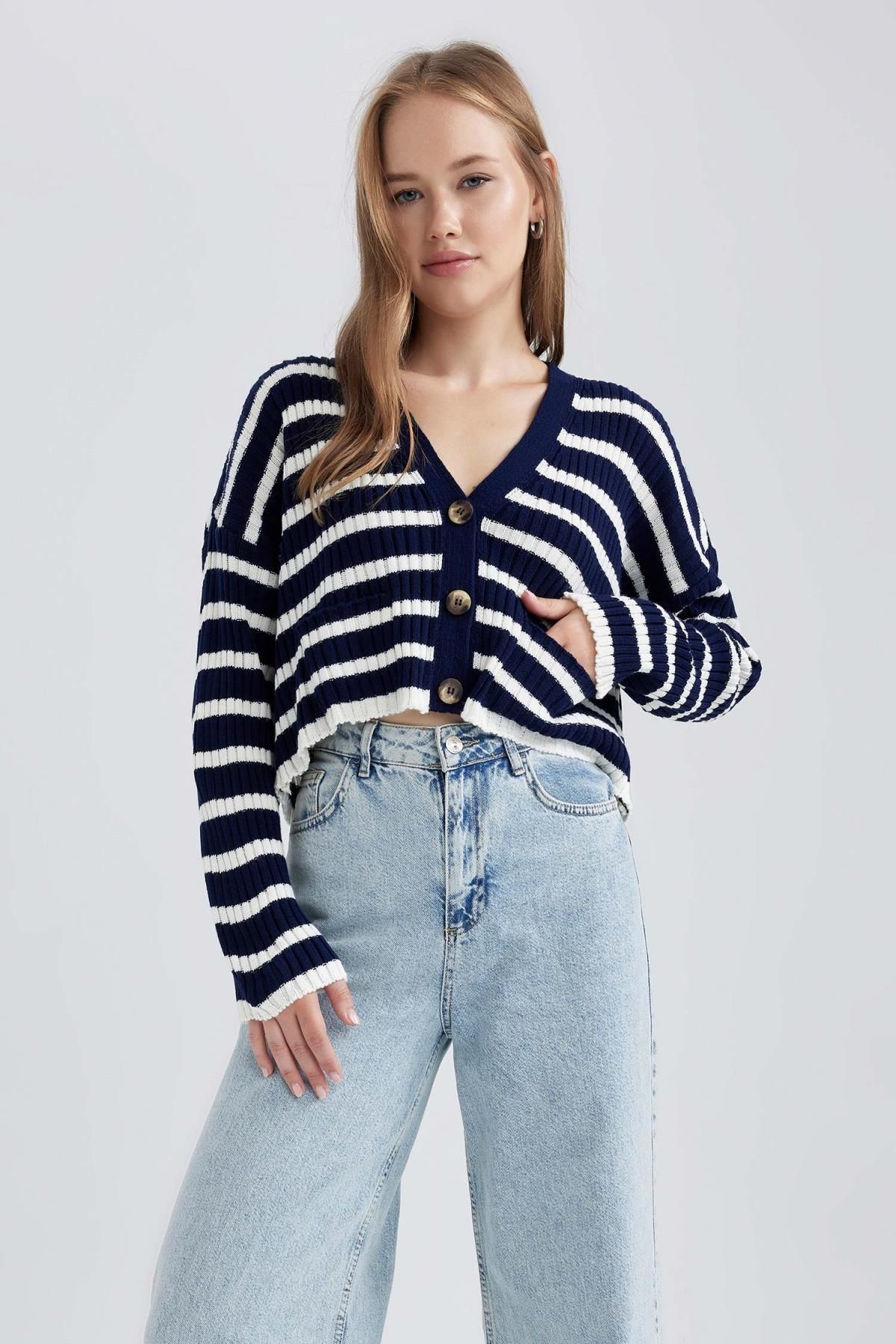 DEFACTO Cool Regular Fit Striped V-Neck Knitwear Cardigan