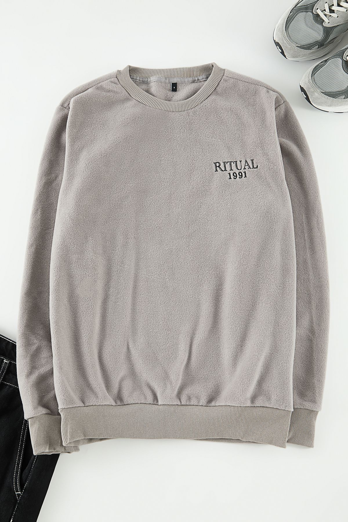 Trendyol Grey Regular/Normal Cut Crew Neck Anti-pilling Polar Fleece Text Print Sweatshirt