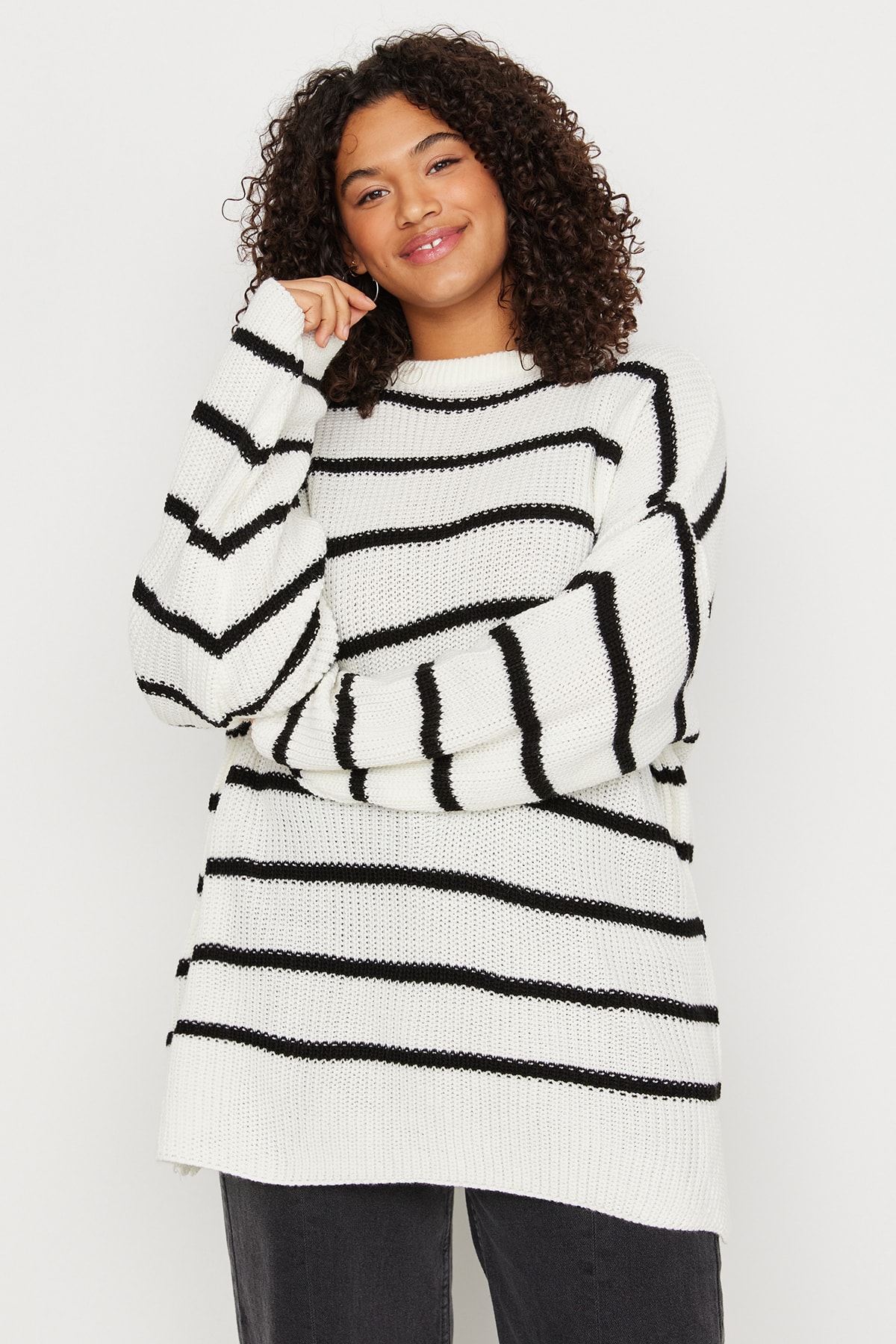 Trendyol Curve Ecru Striped Off Shoulder Knitwear Sweater