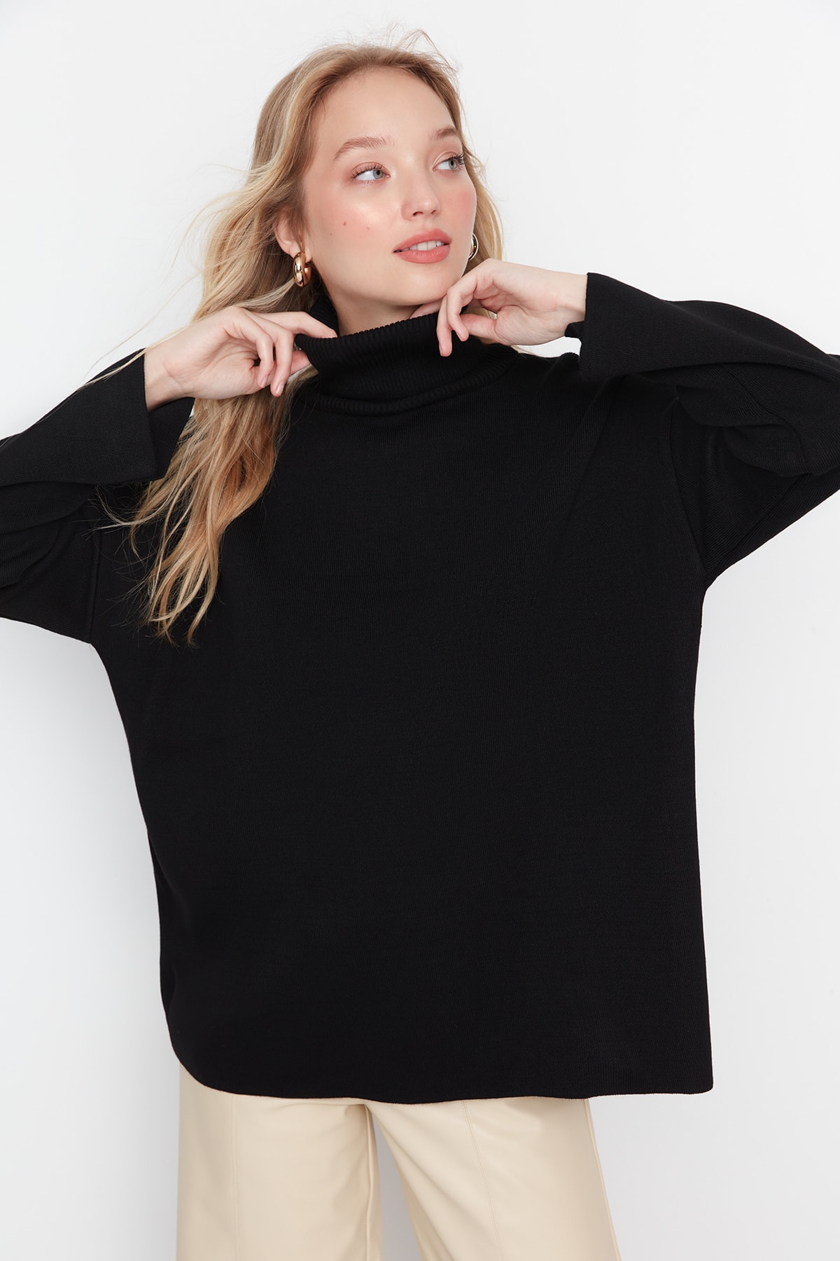 Trendyol Black Wide Fit/Oversize Basic Knitwear Sweater