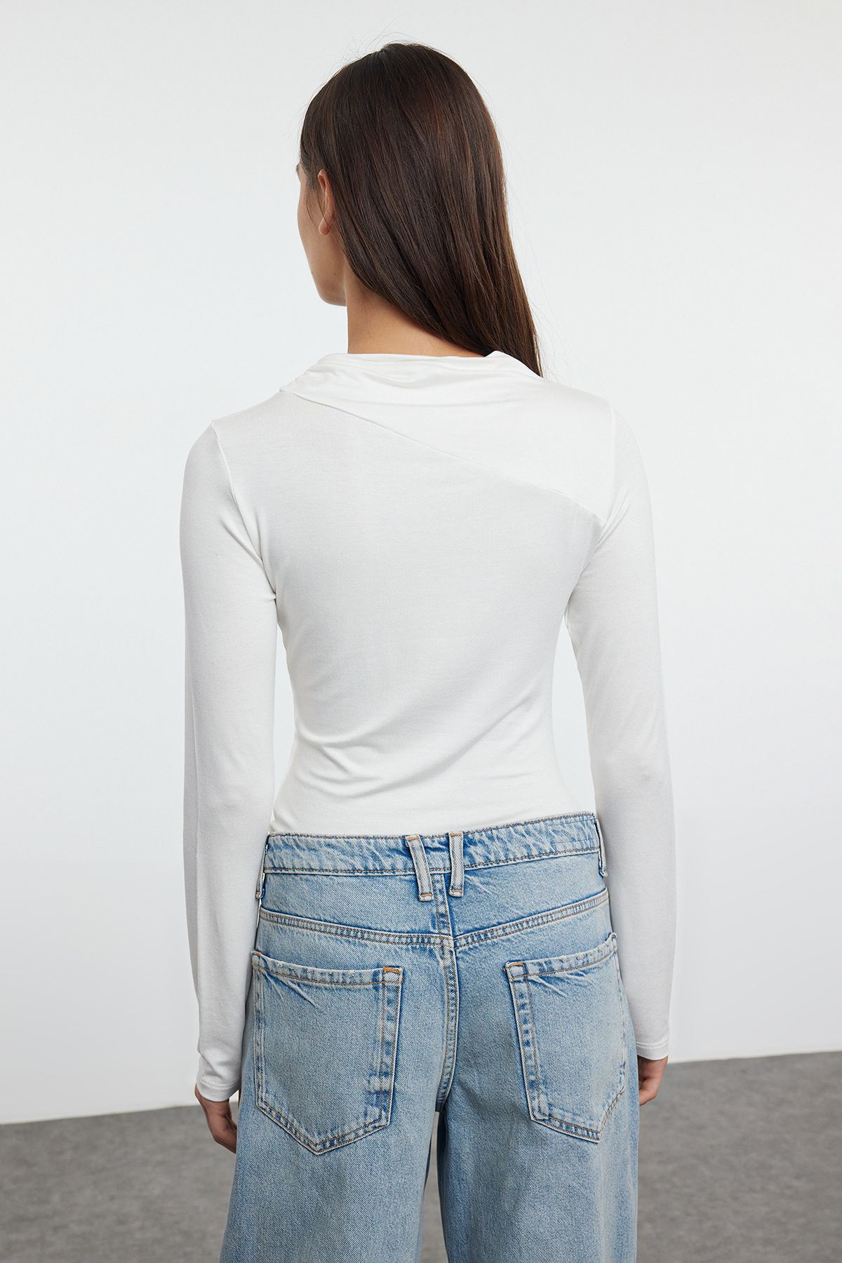 Trendyol Ecru Gathered Collar Lined Knitted Bodysuit