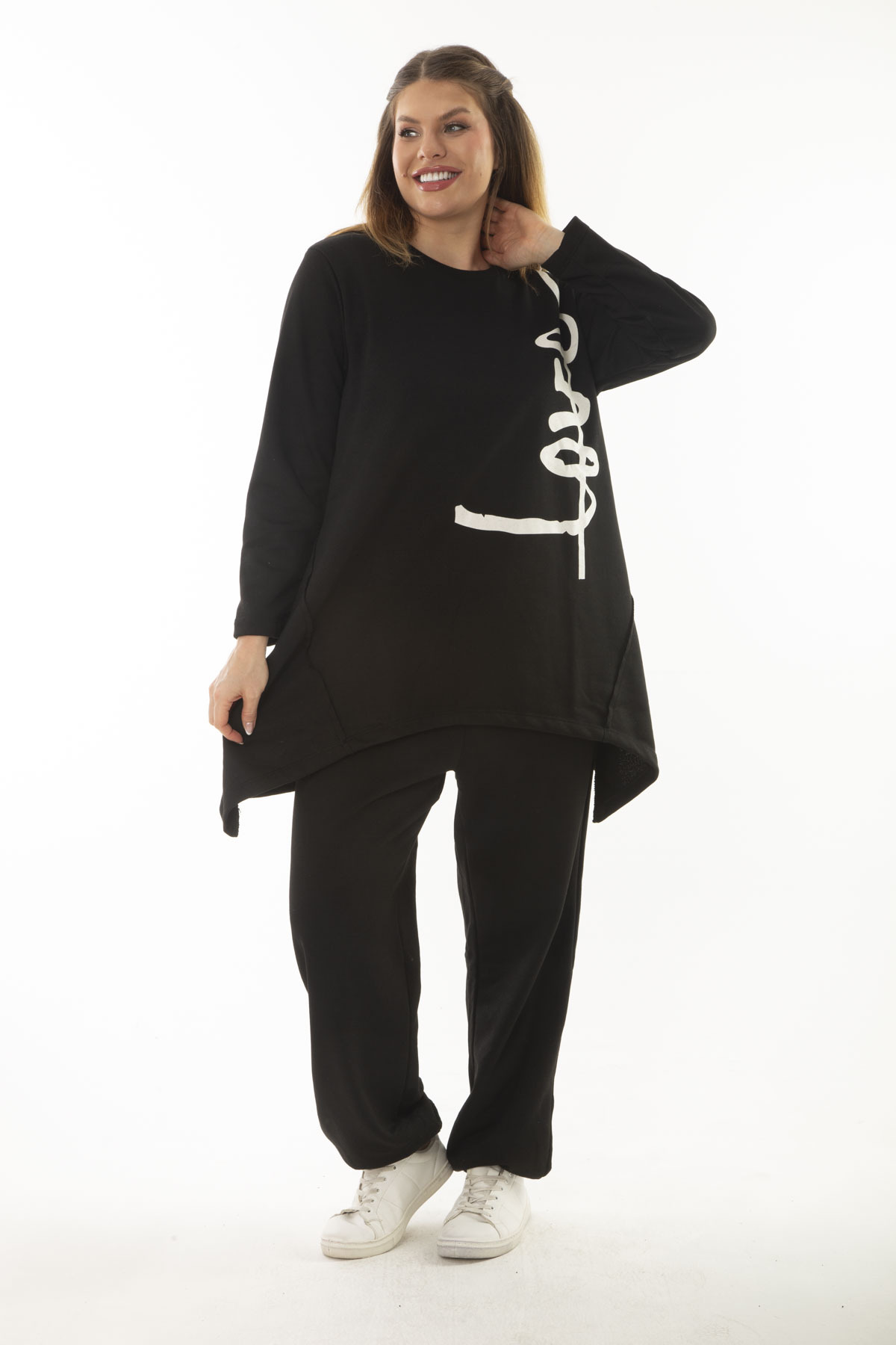 Levně Şans Women's Plus Size Black Cup And Print Detailed Sweatshirt Trousers Double Tracksuit Suit