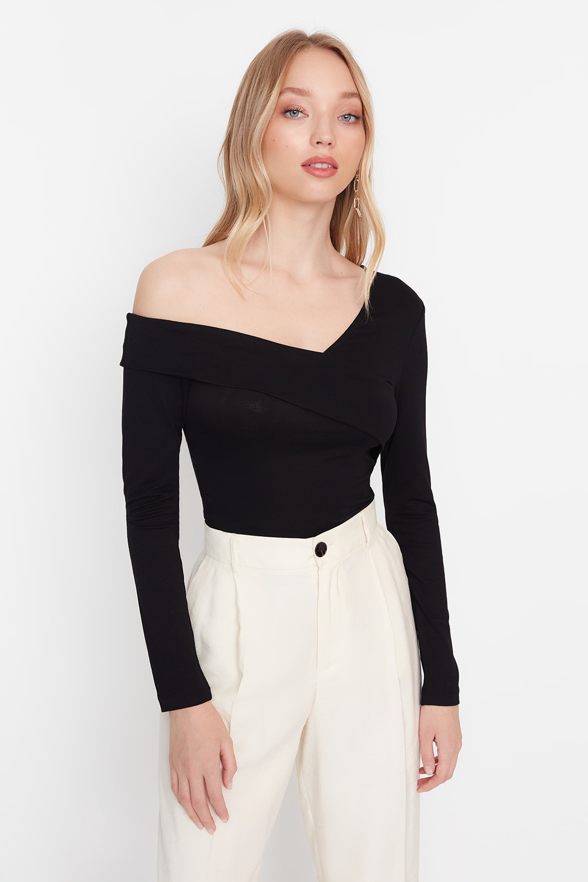 Trendyol Blouse - Black - Slim fit