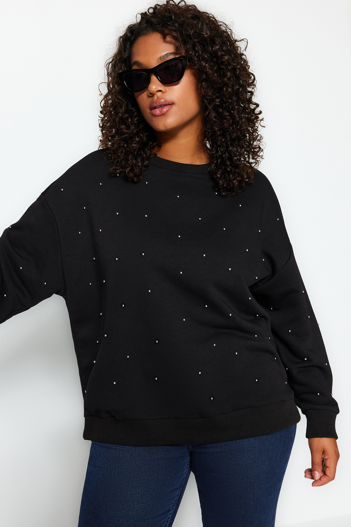 Trendyol Curve Black Thick Staple Detailed Knitted Sweatshirt