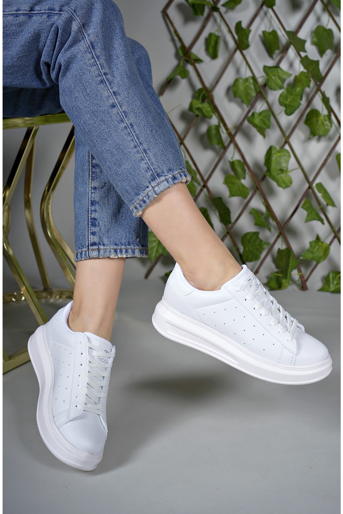 Levně Riccon Women's Sneakers 0012156 White Skin